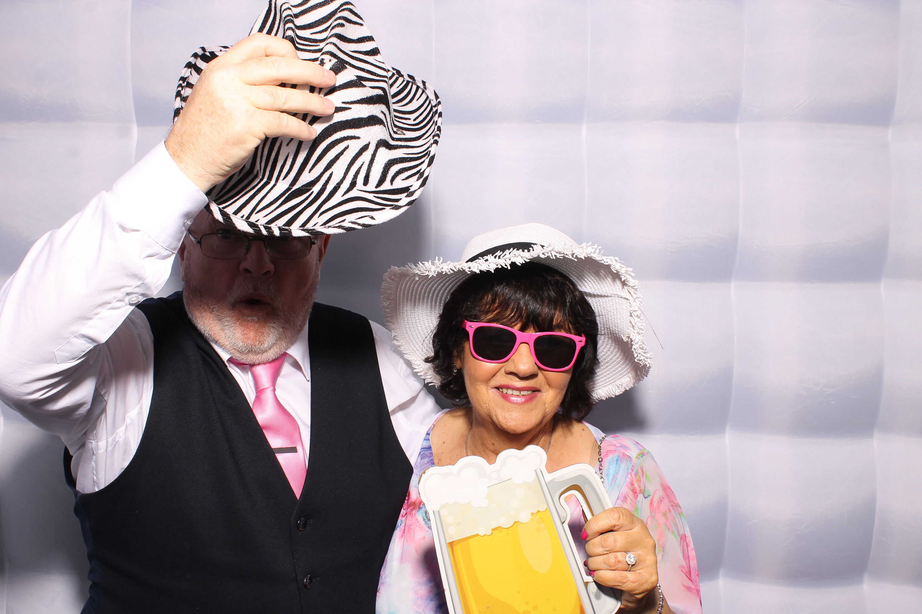 Mariah & Gary | View more photos from the event at gallery.snapmagic.ie/u/SnapMagic/Mariah-Gary