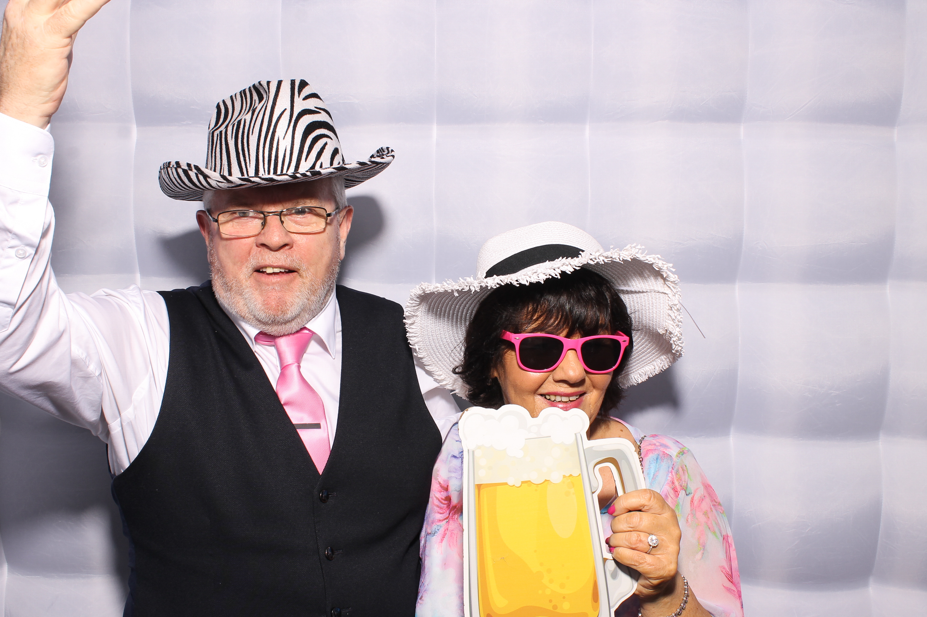 Mariah & Gary | View more photos from the event at gallery.snapmagic.ie/u/SnapMagic/Mariah-Gary