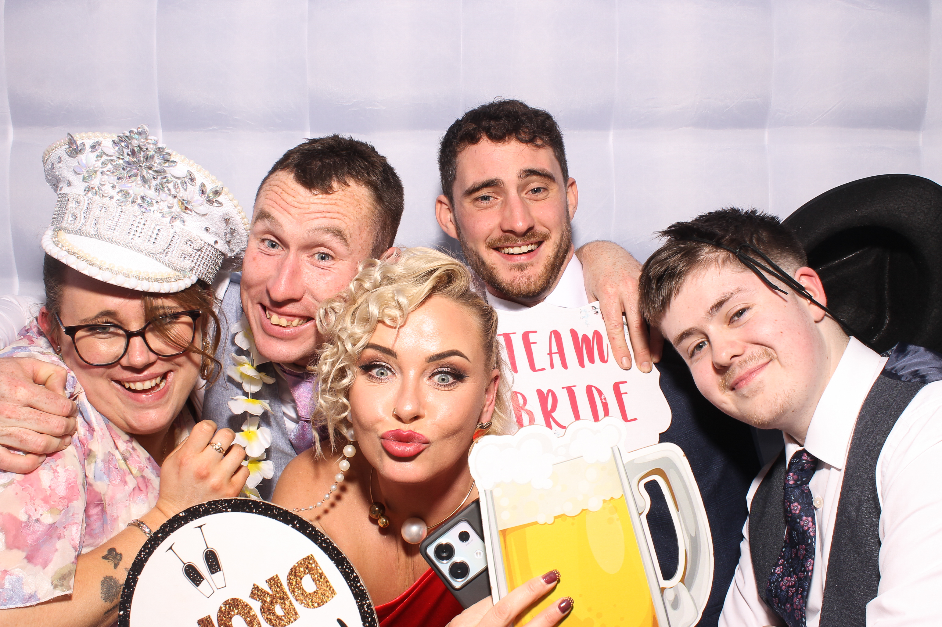 Mariah & Gary | View more photos from the event at gallery.snapmagic.ie/u/SnapMagic/Mariah-Gary