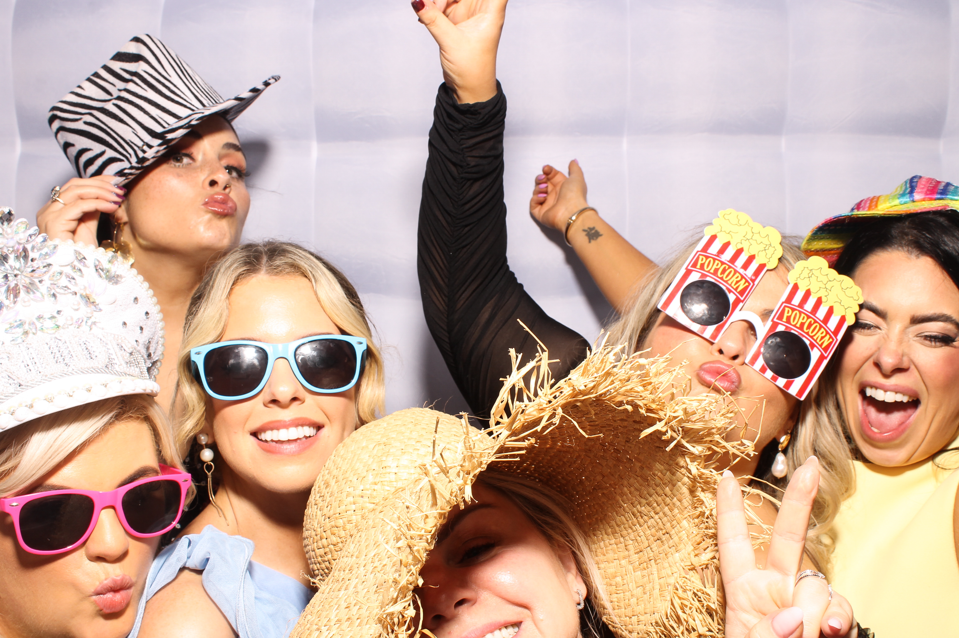 Mariah & Gary | View more photos from the event at gallery.snapmagic.ie/u/SnapMagic/Mariah-Gary