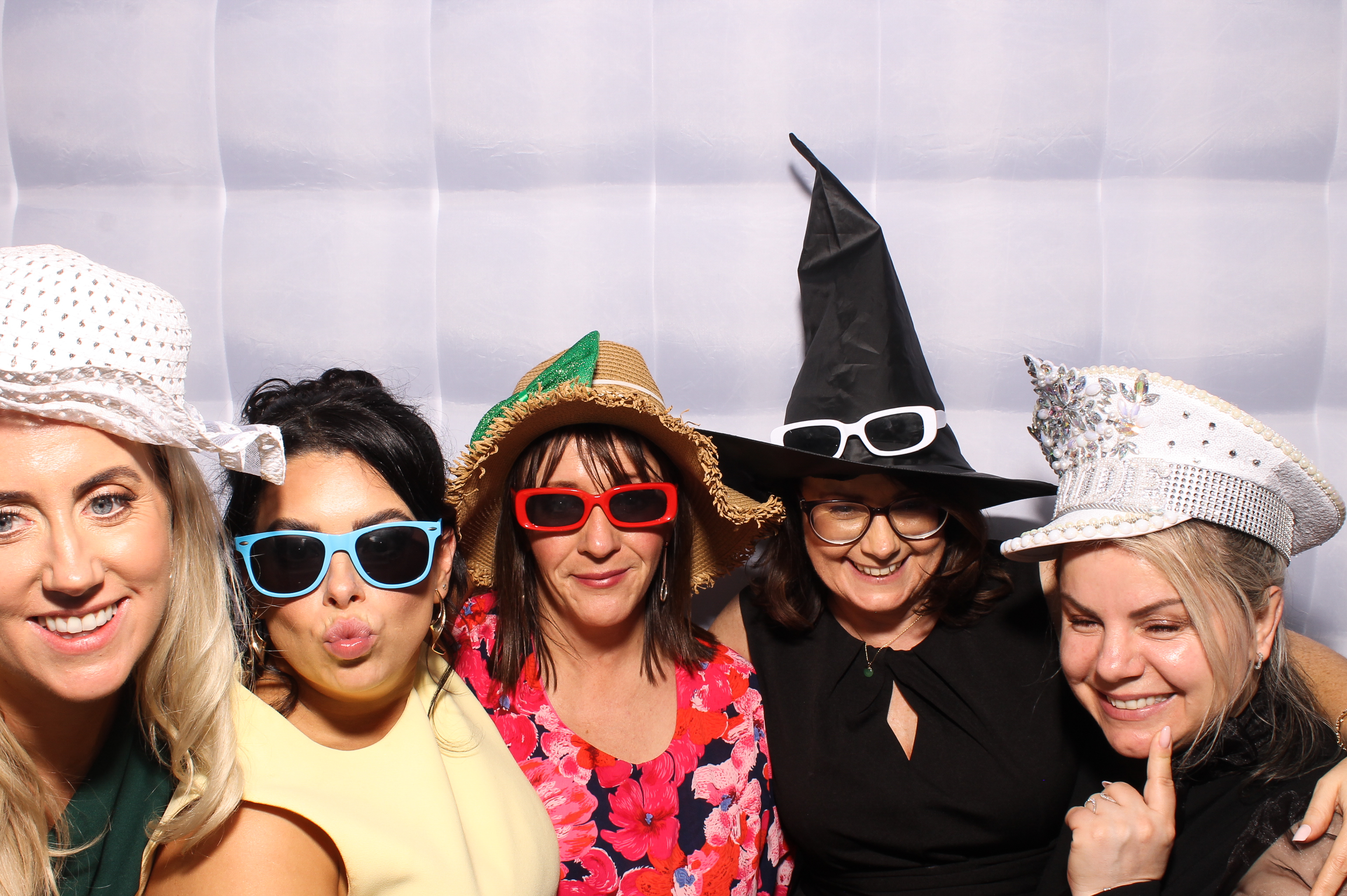 Mariah & Gary | View more photos from the event at gallery.snapmagic.ie/u/SnapMagic/Mariah-Gary