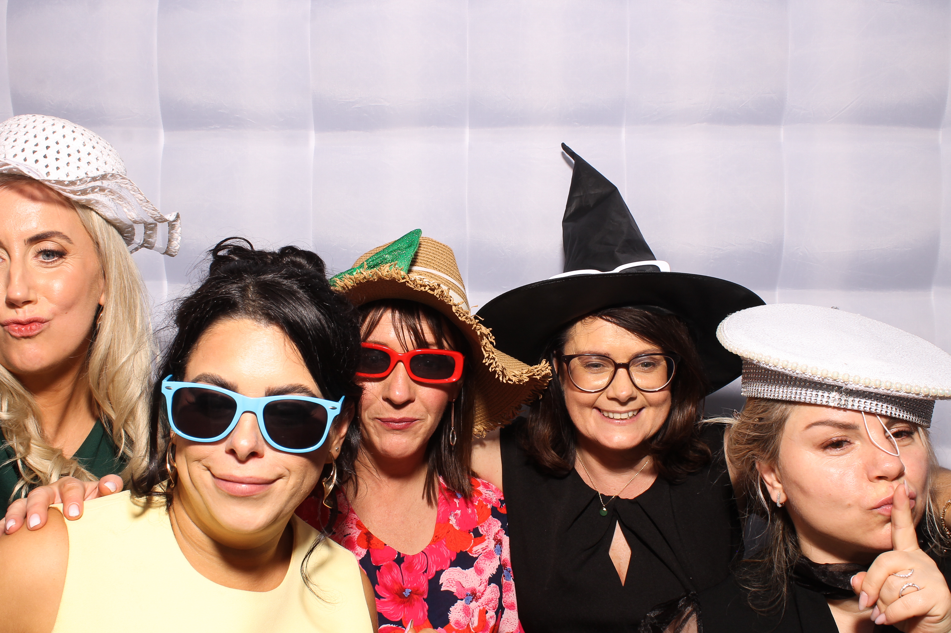 Mariah & Gary | View more photos from the event at gallery.snapmagic.ie/u/SnapMagic/Mariah-Gary