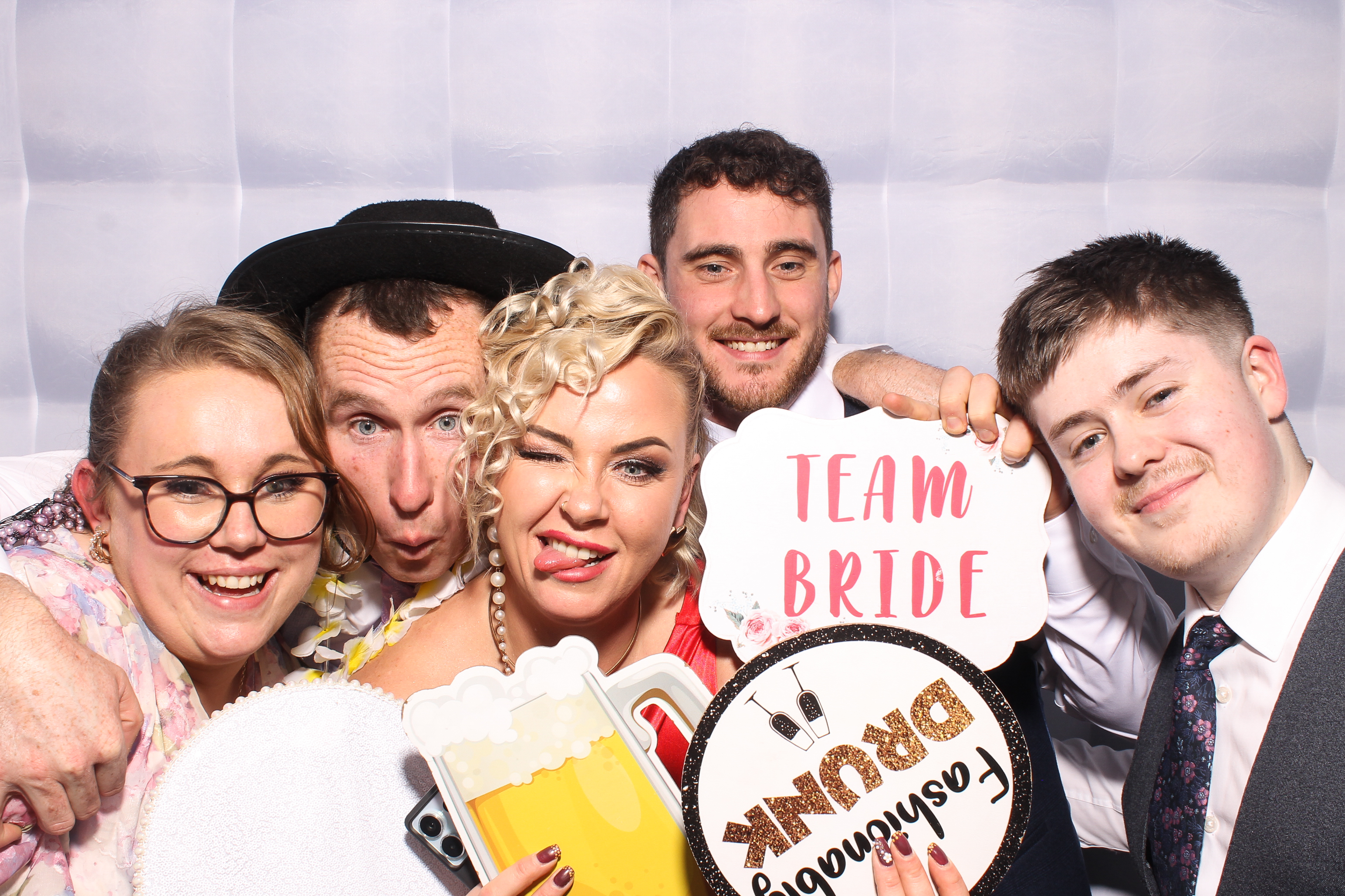 Mariah & Gary | View more photos from the event at gallery.snapmagic.ie/u/SnapMagic/Mariah-Gary