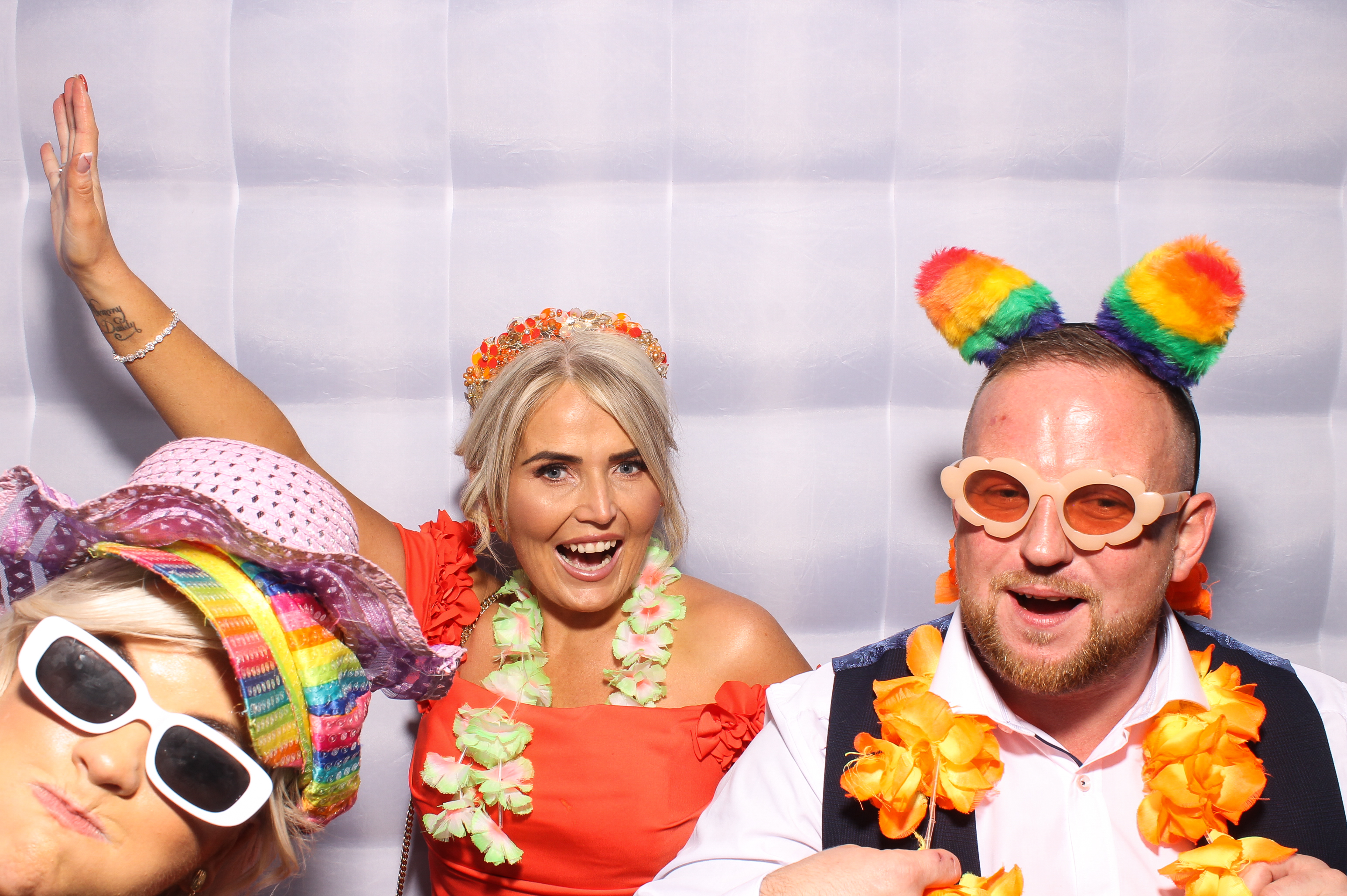 Mariah & Gary | View more photos from the event at gallery.snapmagic.ie/u/SnapMagic/Mariah-Gary