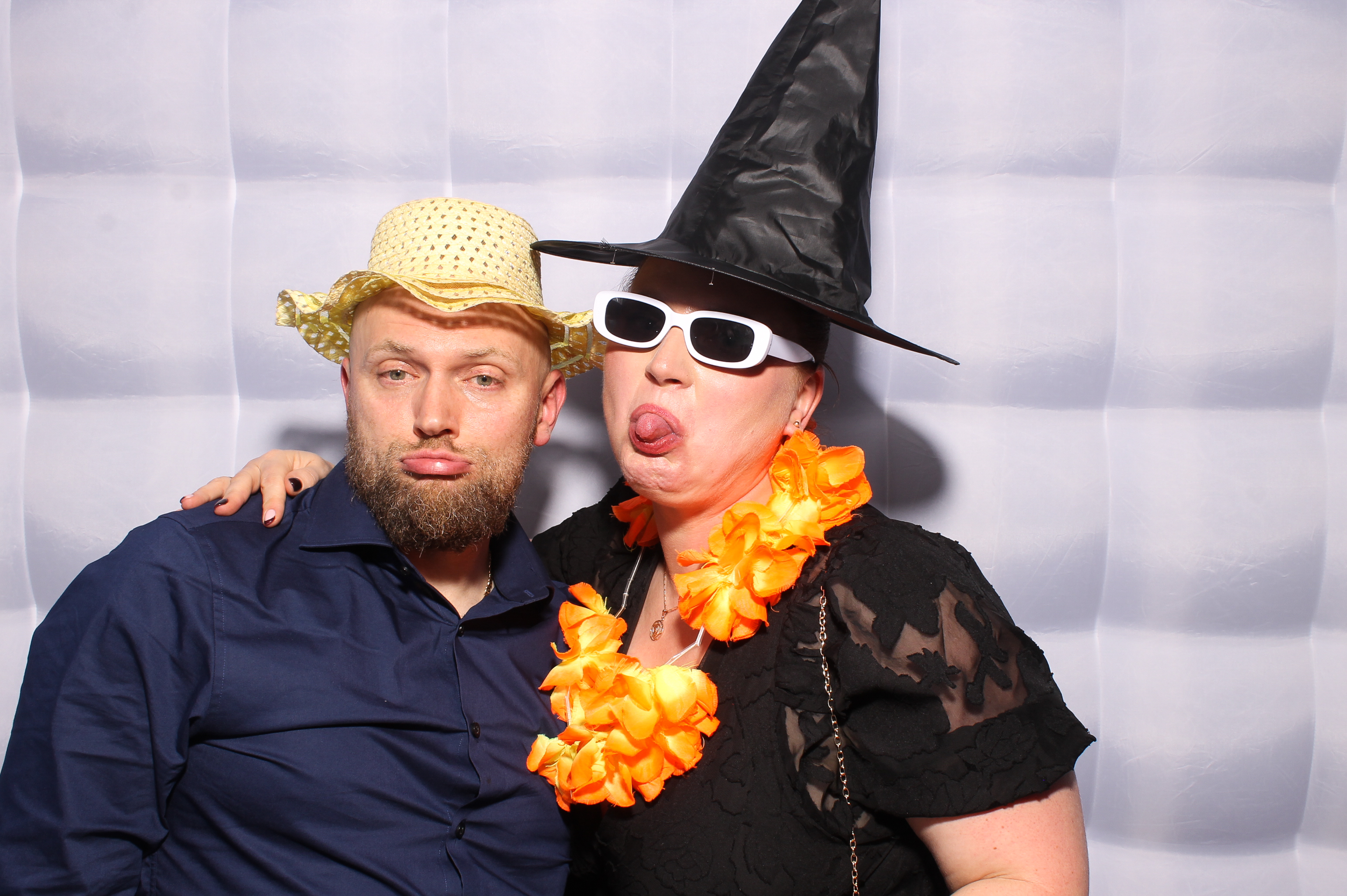 Mariah & Gary | View more photos from the event at gallery.snapmagic.ie/u/SnapMagic/Mariah-Gary