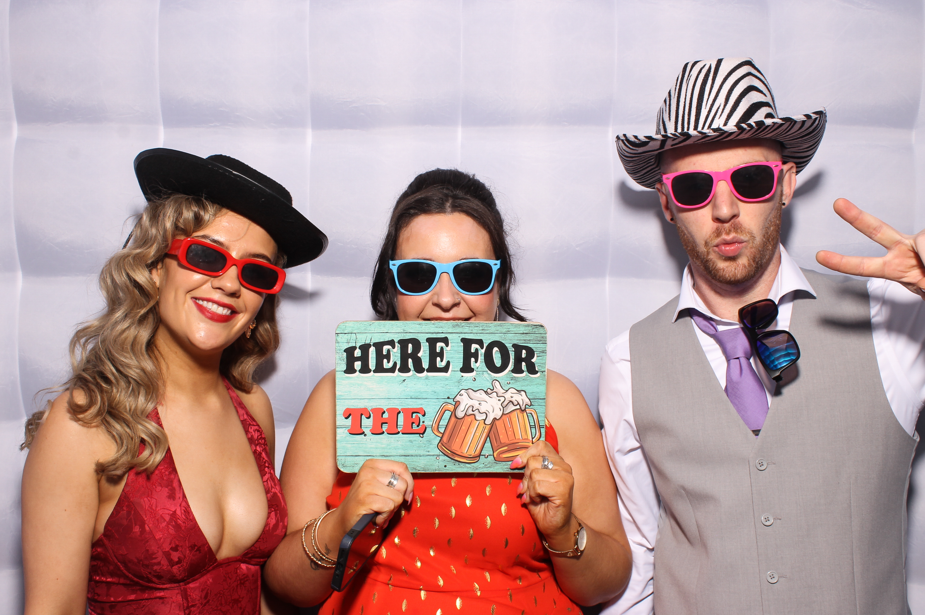 Mariah & Gary | View more photos from the event at gallery.snapmagic.ie/u/SnapMagic/Mariah-Gary