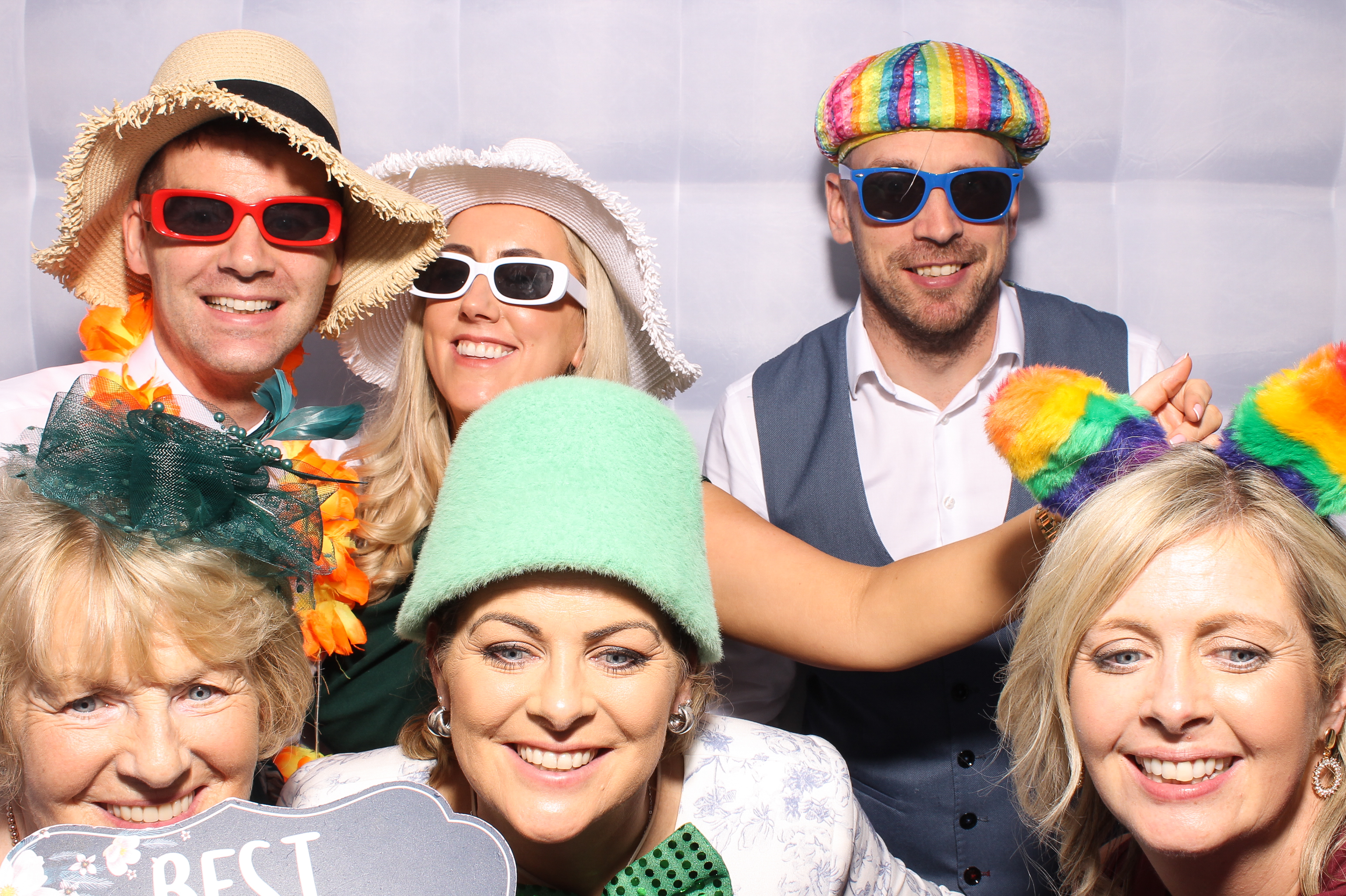 Mariah & Gary | View more photos from the event at gallery.snapmagic.ie/u/SnapMagic/Mariah-Gary