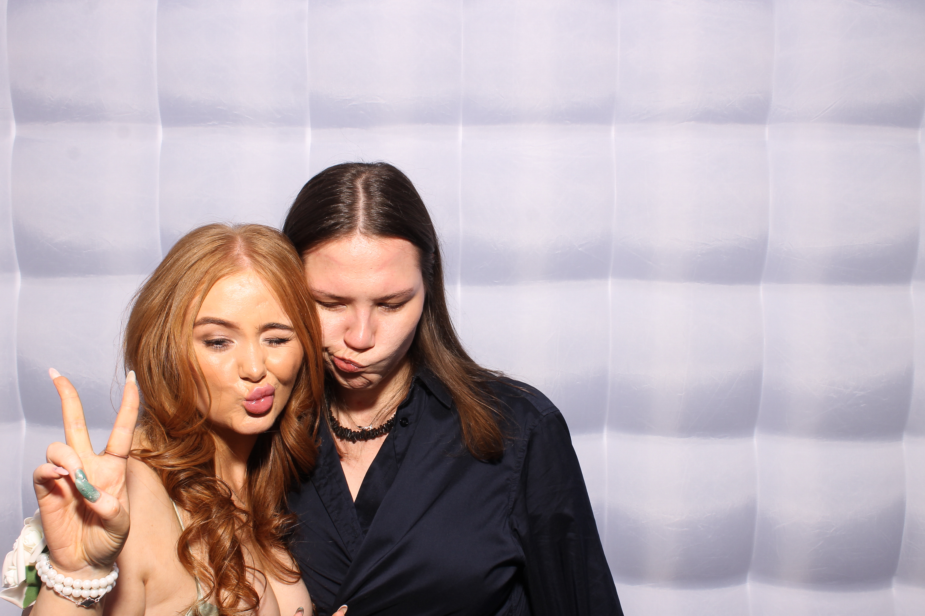 Mariah & Gary | View more photos from the event at gallery.snapmagic.ie/u/SnapMagic/Mariah-Gary