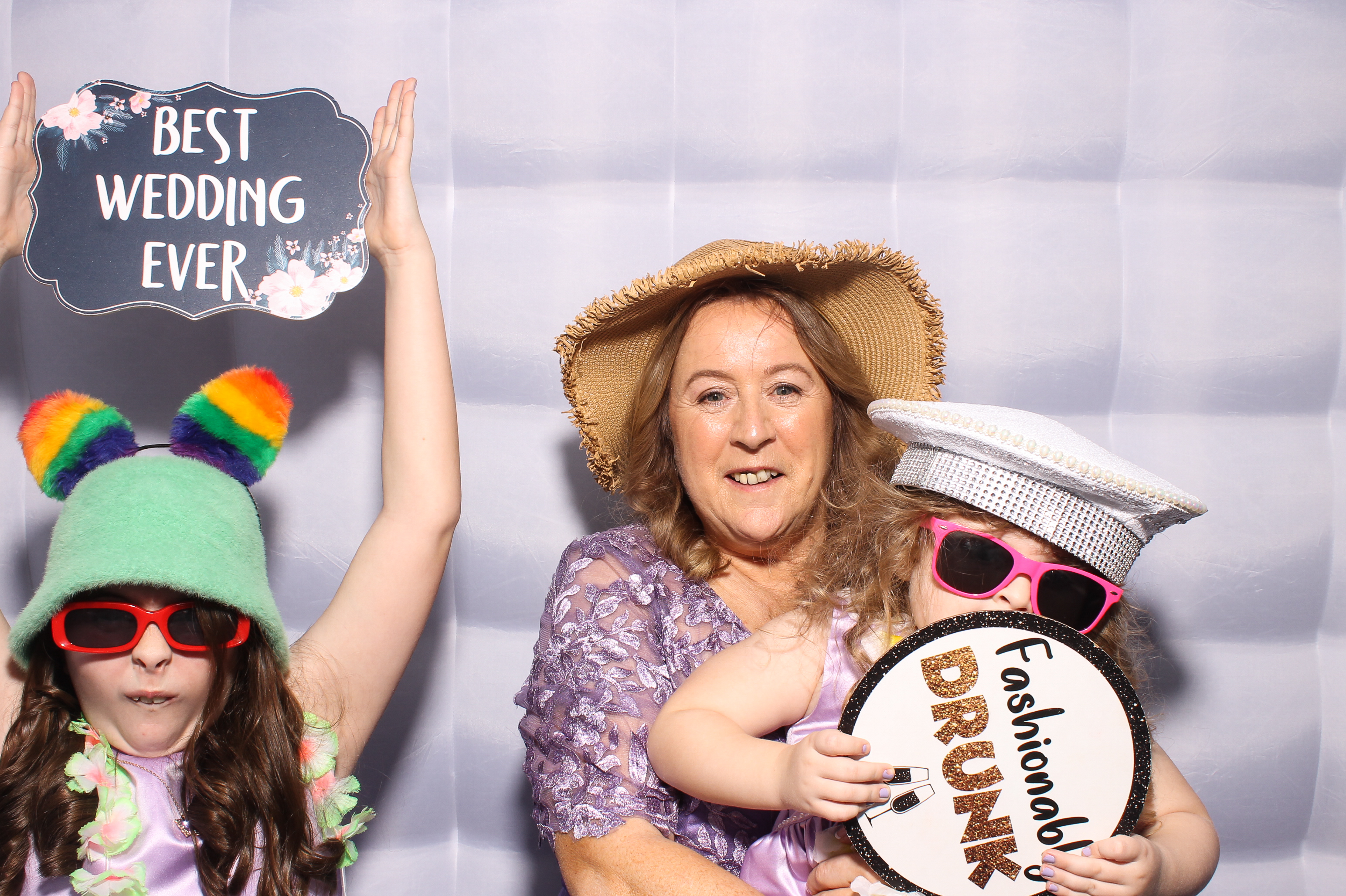 Mariah & Gary | View more photos from the event at gallery.snapmagic.ie/u/SnapMagic/Mariah-Gary