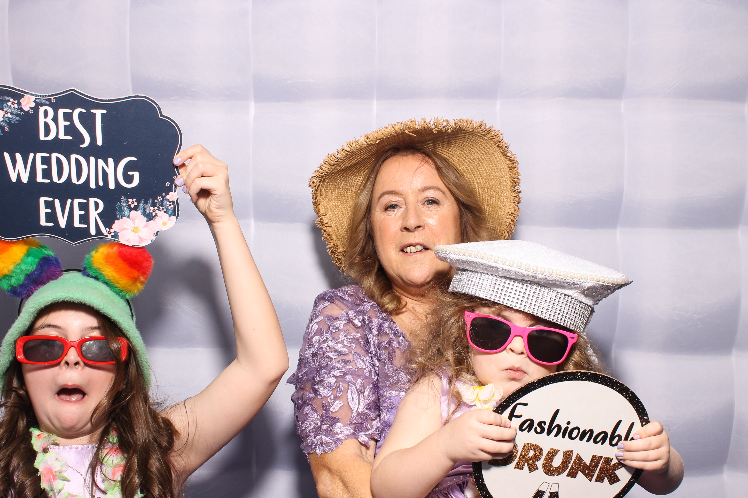 Mariah & Gary | View more photos from the event at gallery.snapmagic.ie/u/SnapMagic/Mariah-Gary