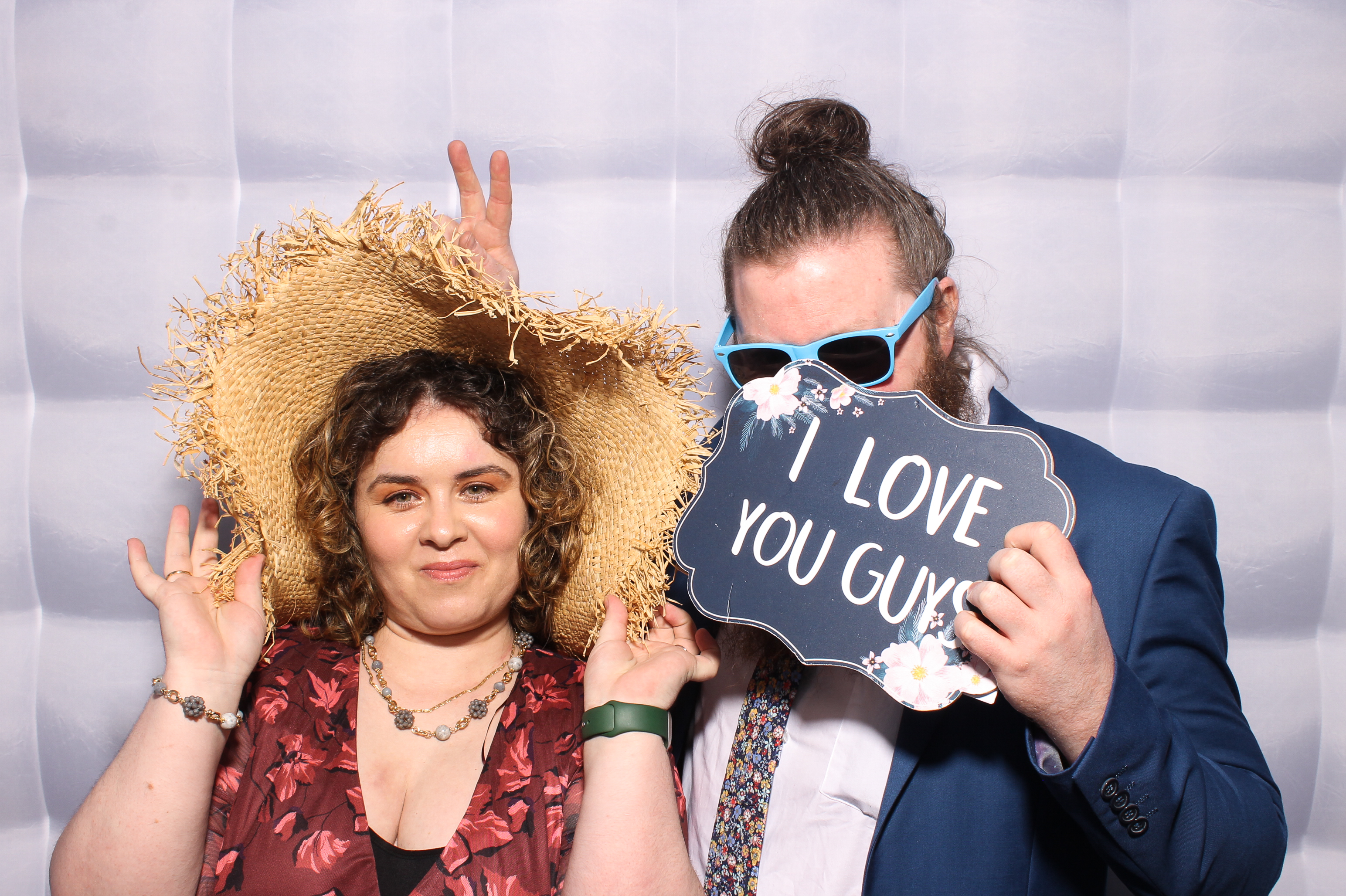 Mariah & Gary | View more photos from the event at gallery.snapmagic.ie/u/SnapMagic/Mariah-Gary