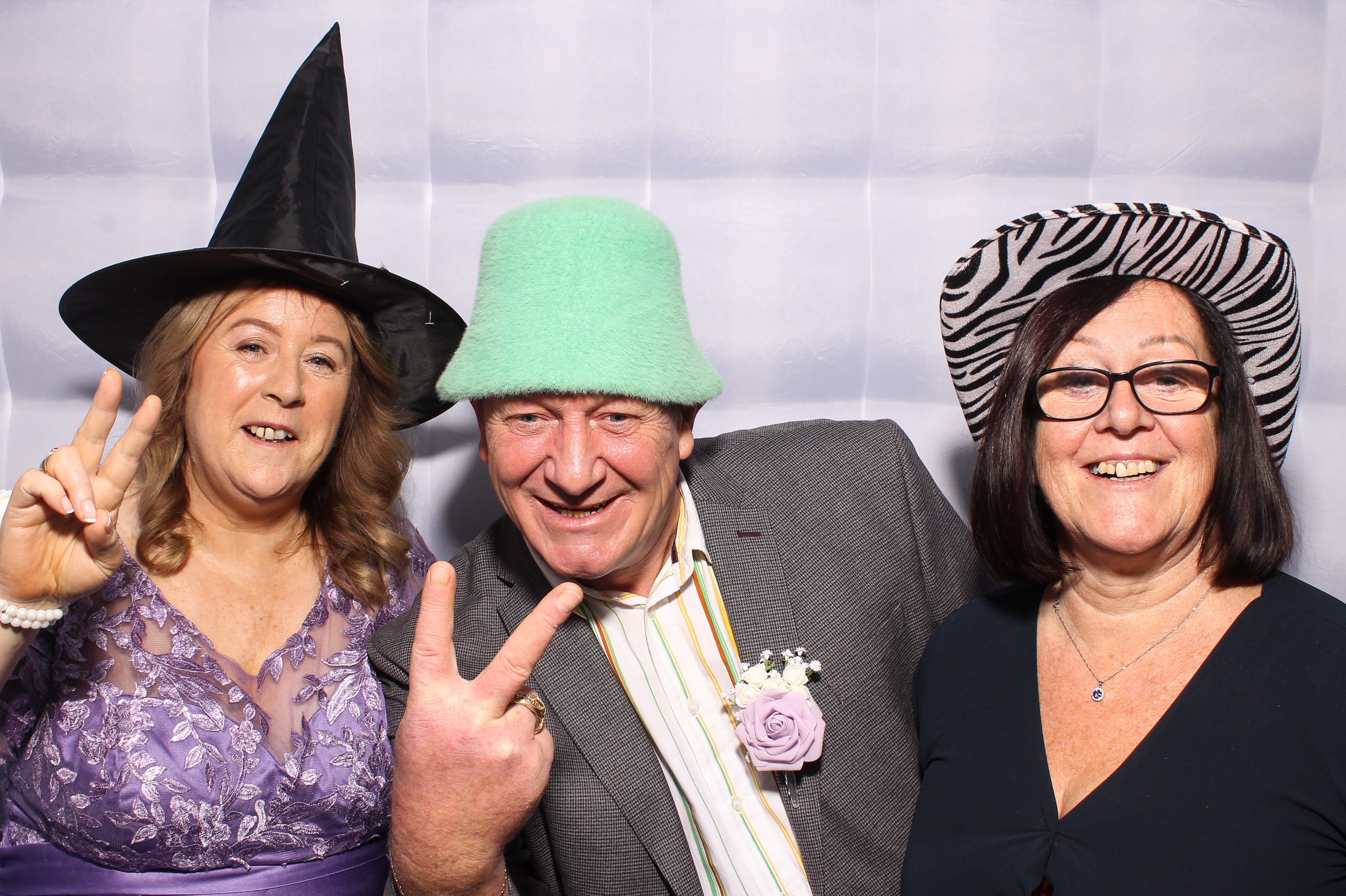 Mariah & Gary | View more photos from the event at gallery.snapmagic.ie/u/SnapMagic/Mariah-Gary