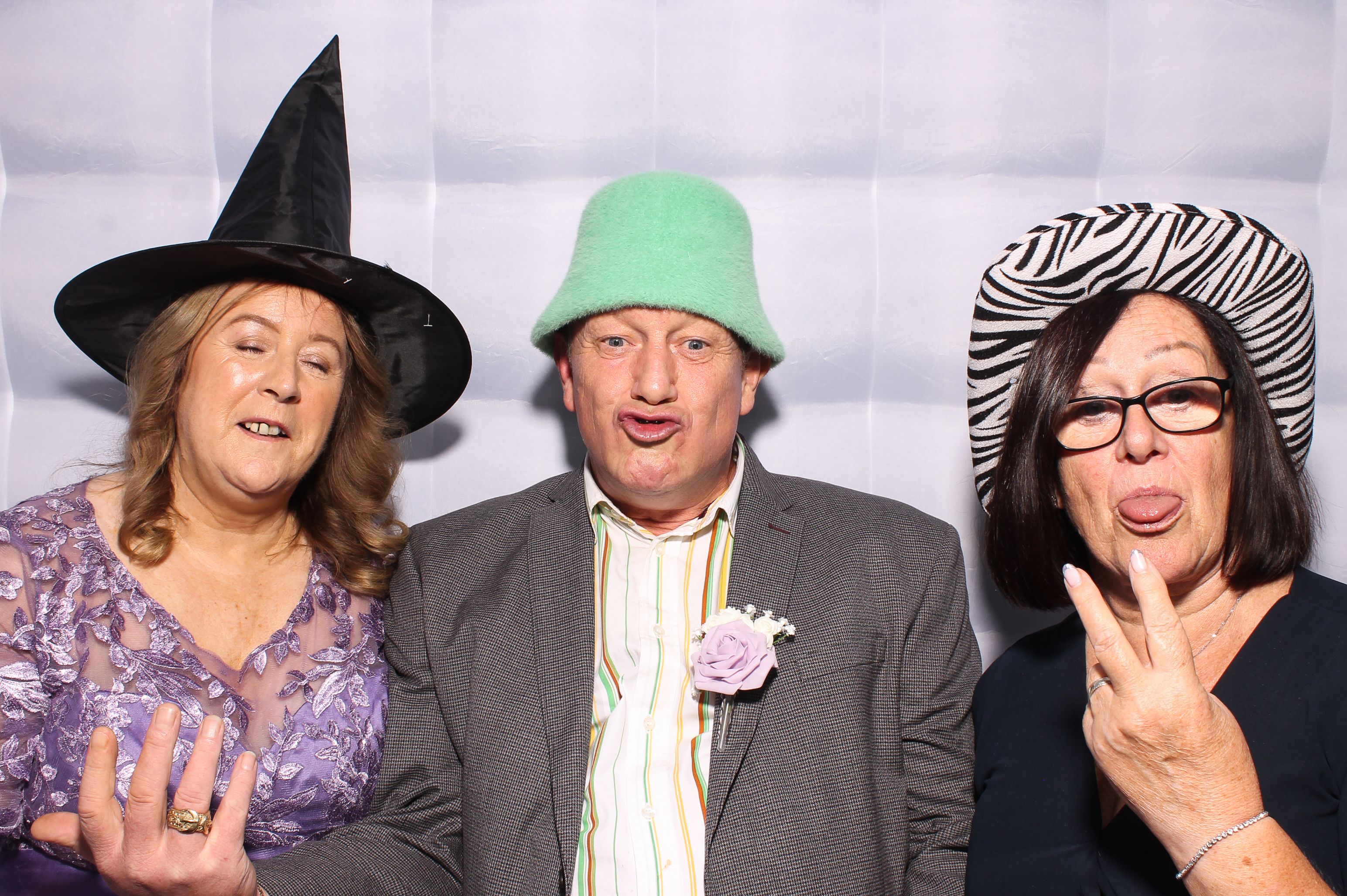 Mariah & Gary | View more photos from the event at gallery.snapmagic.ie/u/SnapMagic/Mariah-Gary