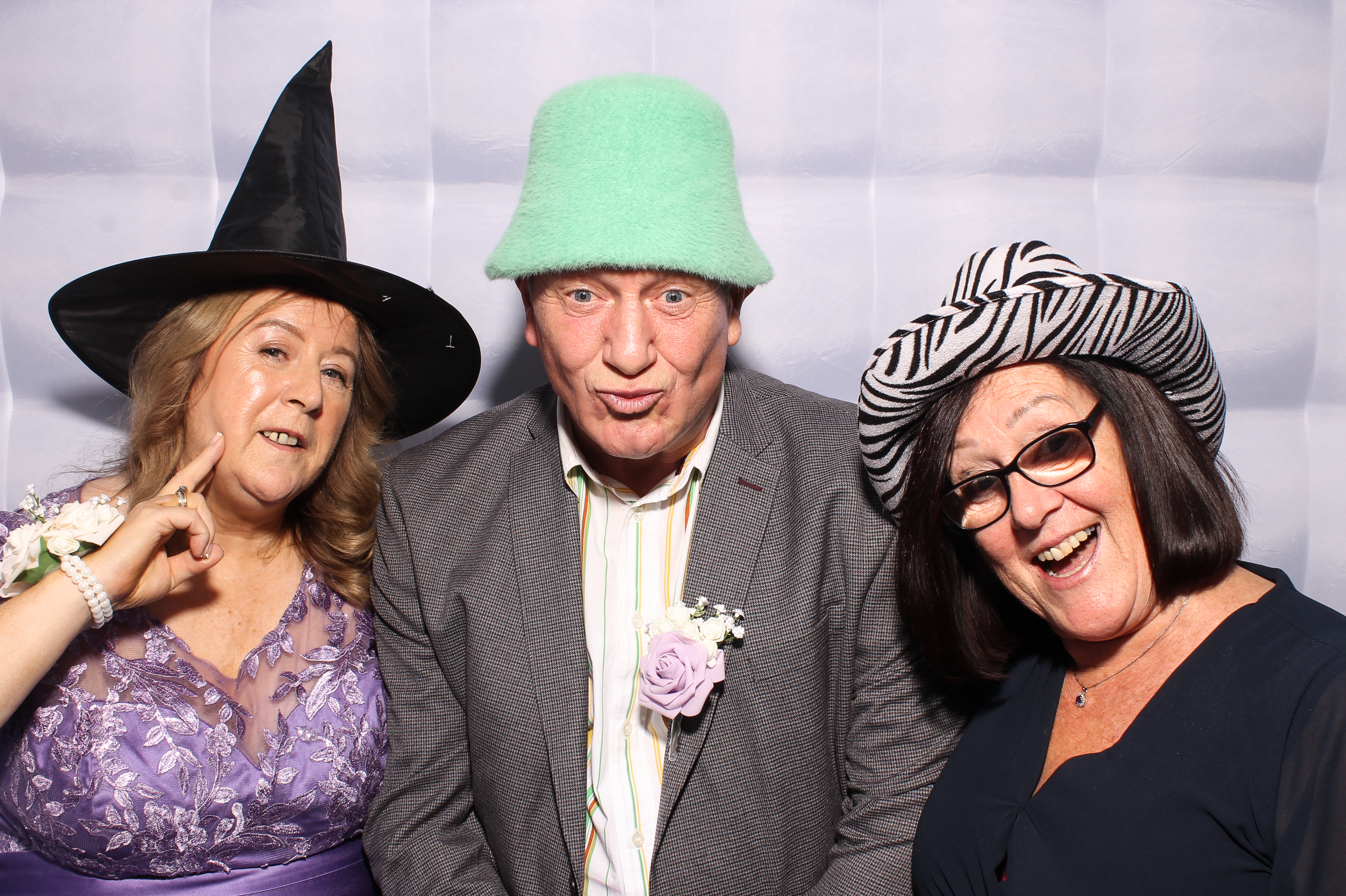 Mariah & Gary | View more photos from the event at gallery.snapmagic.ie/u/SnapMagic/Mariah-Gary