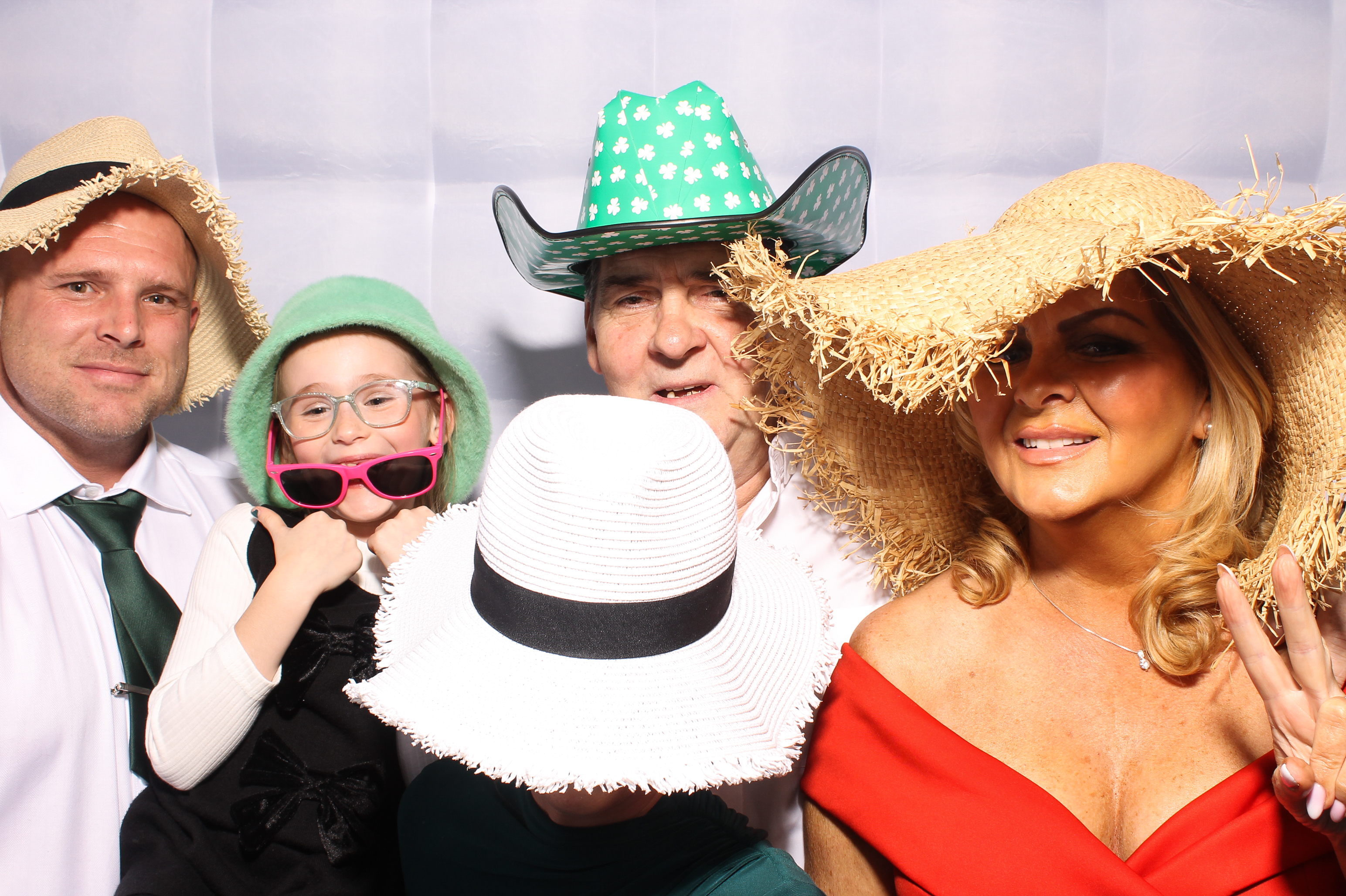 Mariah & Gary | View more photos from the event at gallery.snapmagic.ie/u/SnapMagic/Mariah-Gary