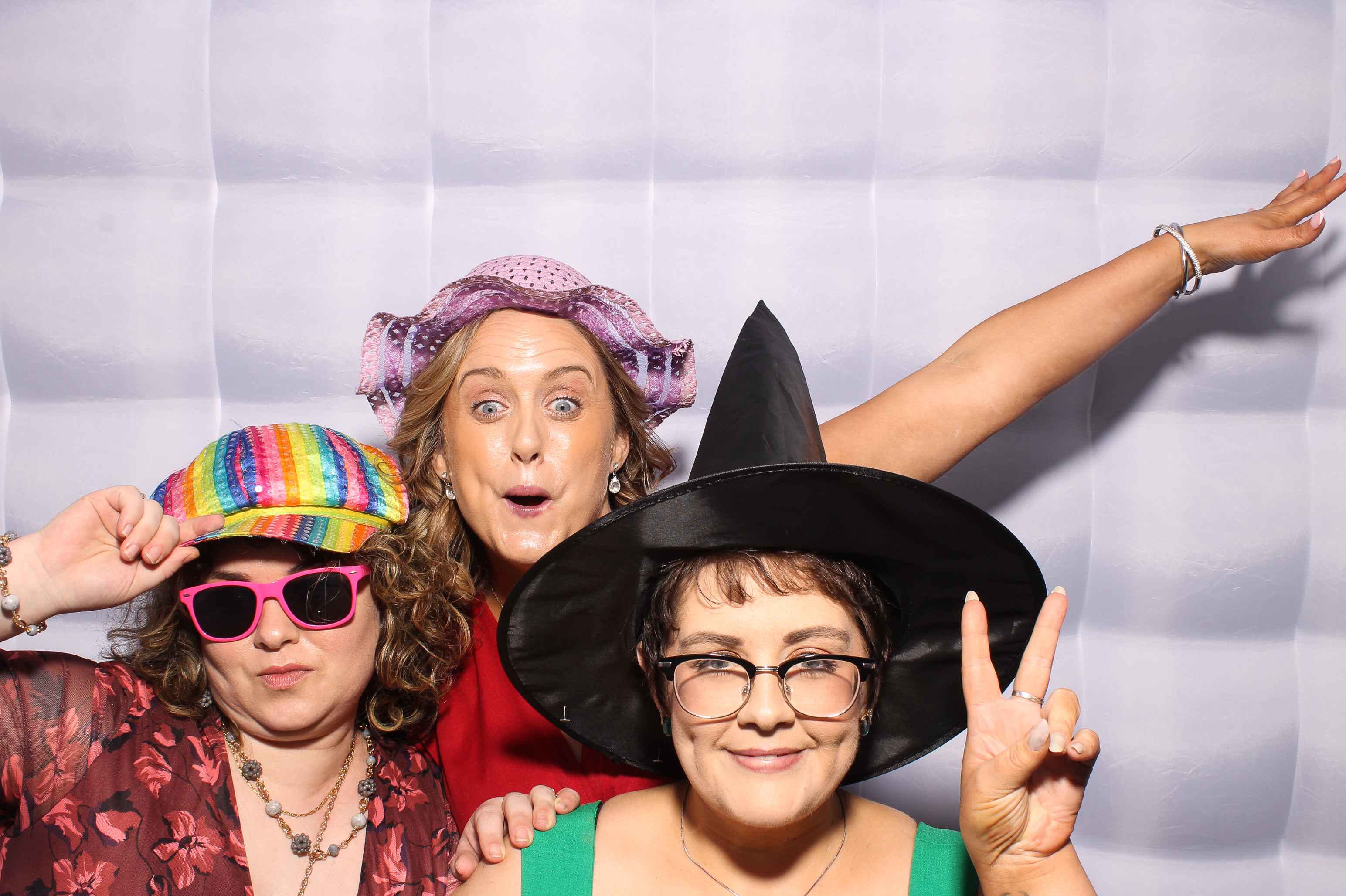 Mariah & Gary | View more photos from the event at gallery.snapmagic.ie/u/SnapMagic/Mariah-Gary