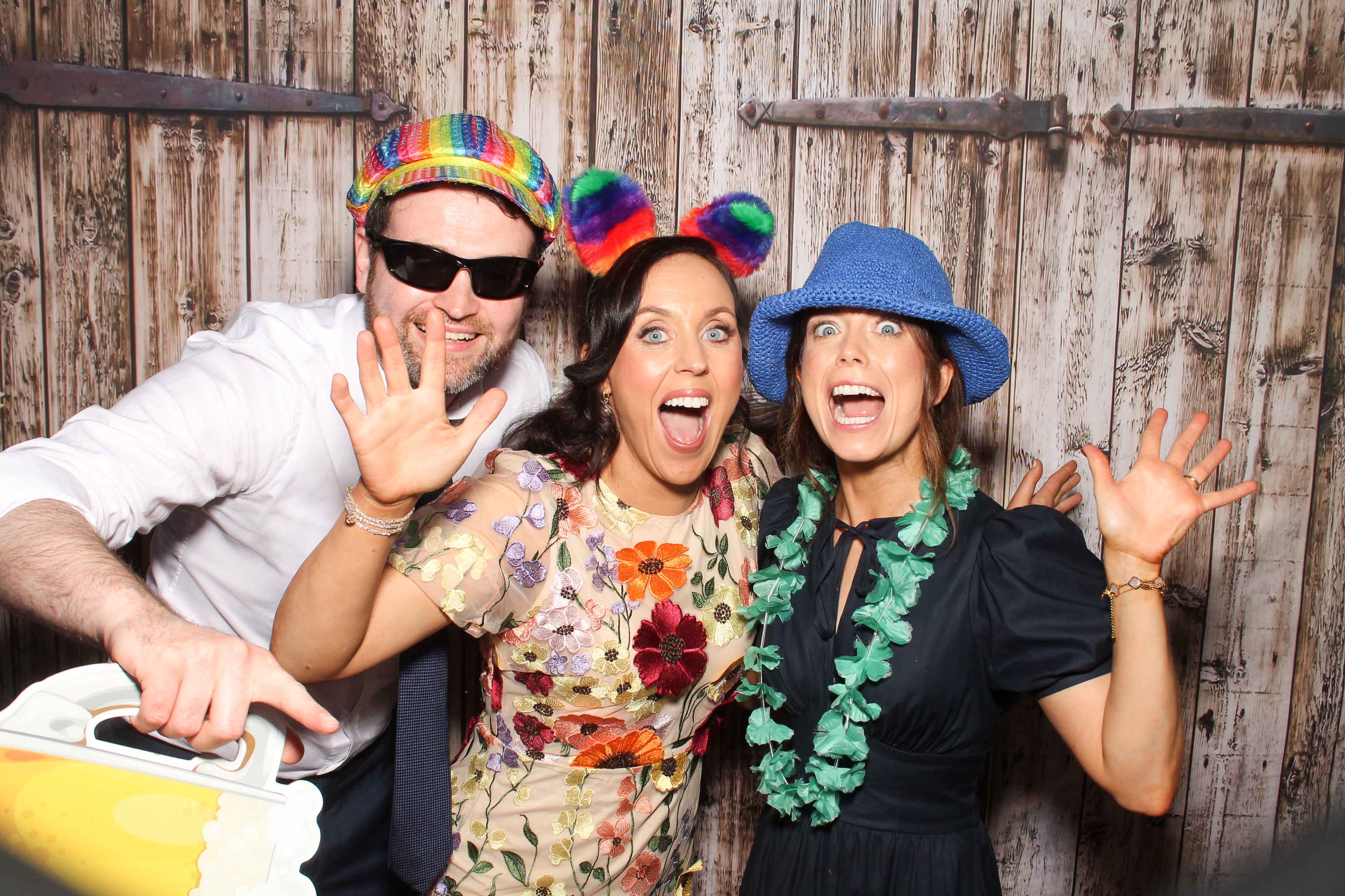 Naomi & Cian | View more photos from the event at gallery.snapmagic.ie/u/SnapMagic/Naomi-Cian