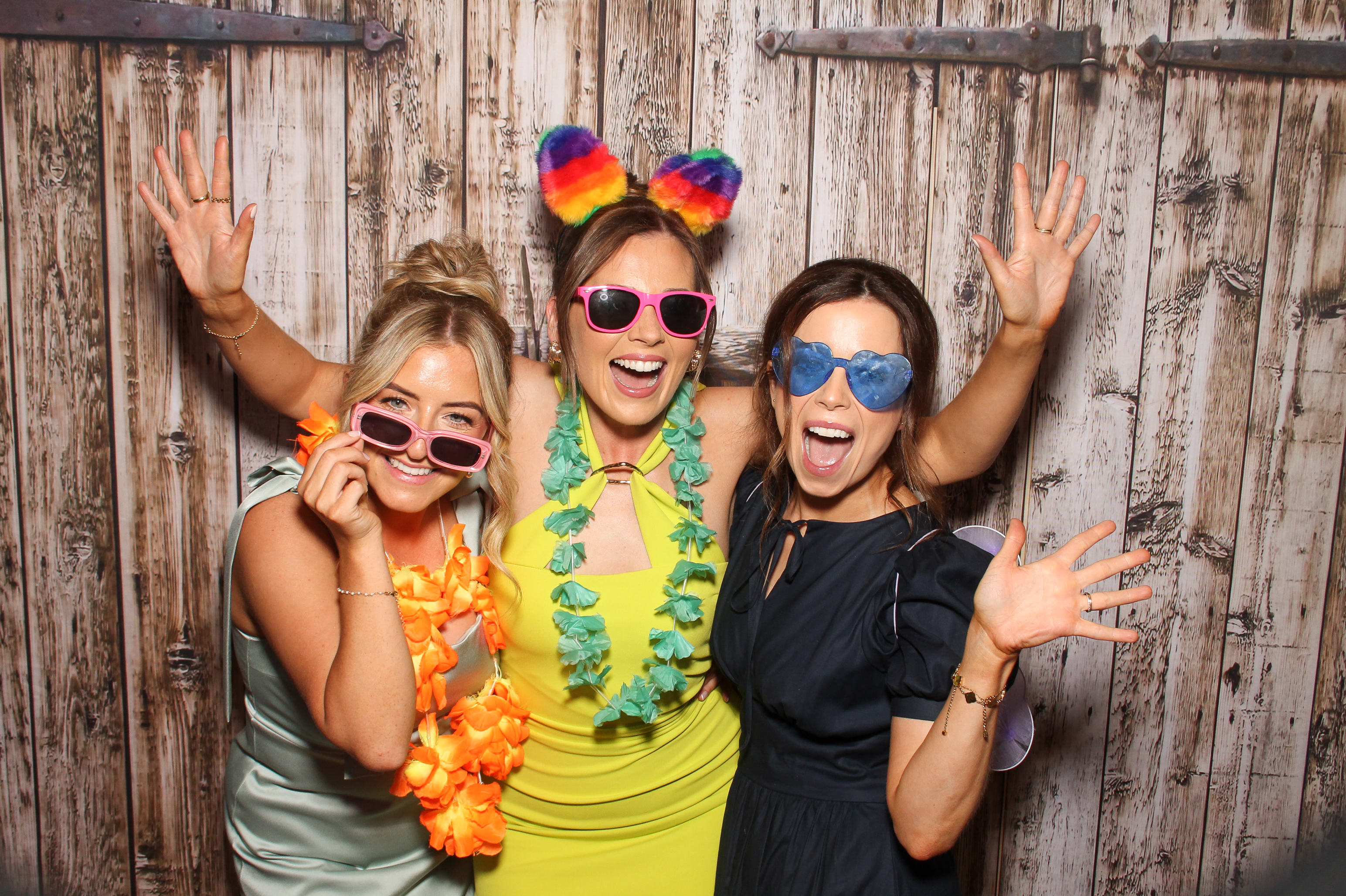 Naomi & Cian | View more photos from the event at gallery.snapmagic.ie/u/SnapMagic/Naomi-Cian