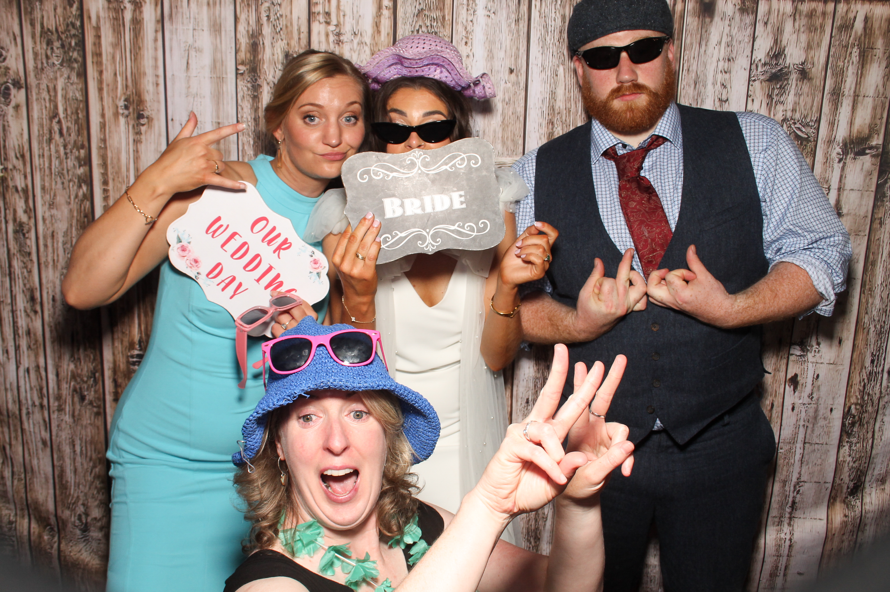 Naomi & Cian | View more photos from the event at gallery.snapmagic.ie/u/SnapMagic/Naomi-Cian