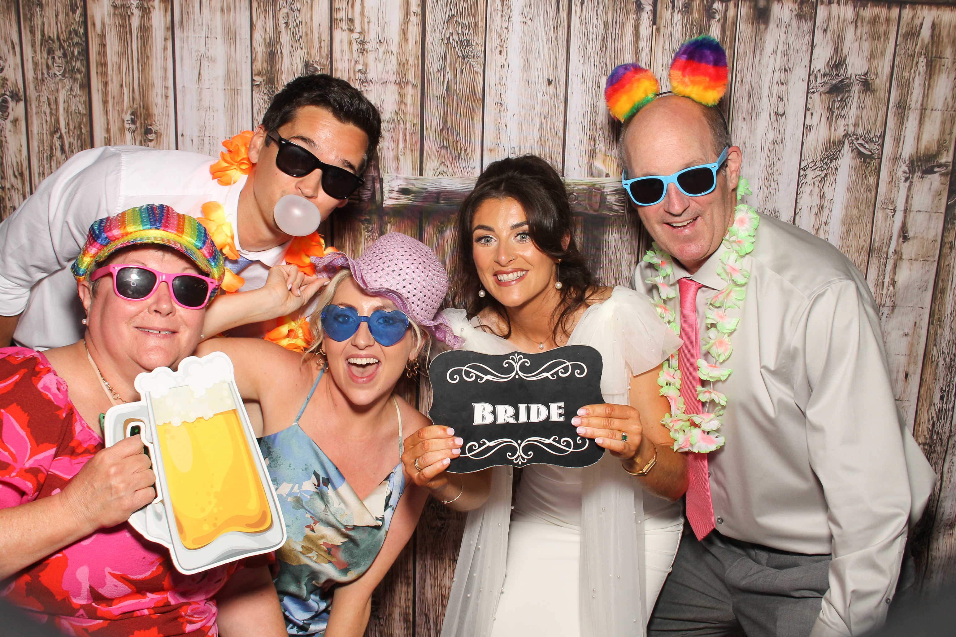 Naomi & Cian | View more photos from the event at gallery.snapmagic.ie/u/SnapMagic/Naomi-Cian