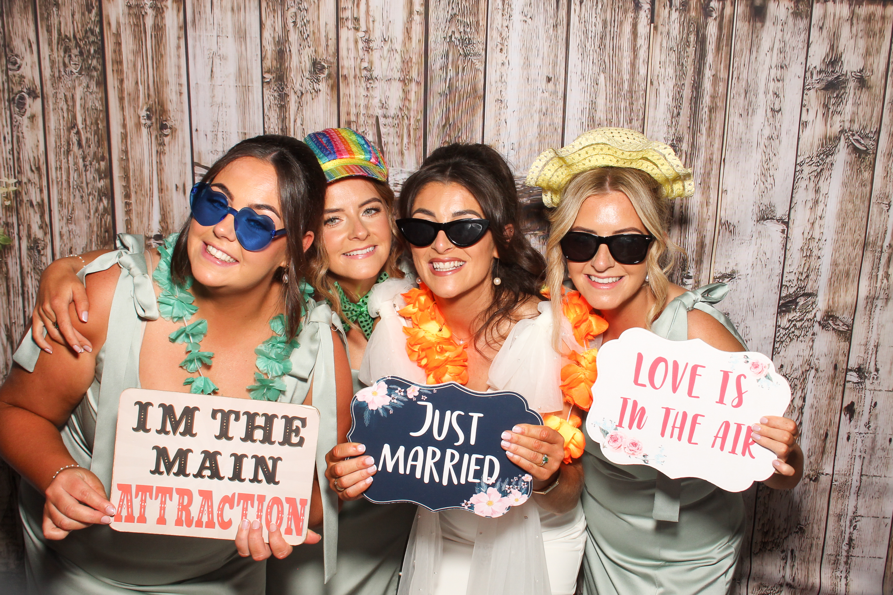 Naomi & Cian | View more photos from the event at gallery.snapmagic.ie/u/SnapMagic/Naomi-Cian