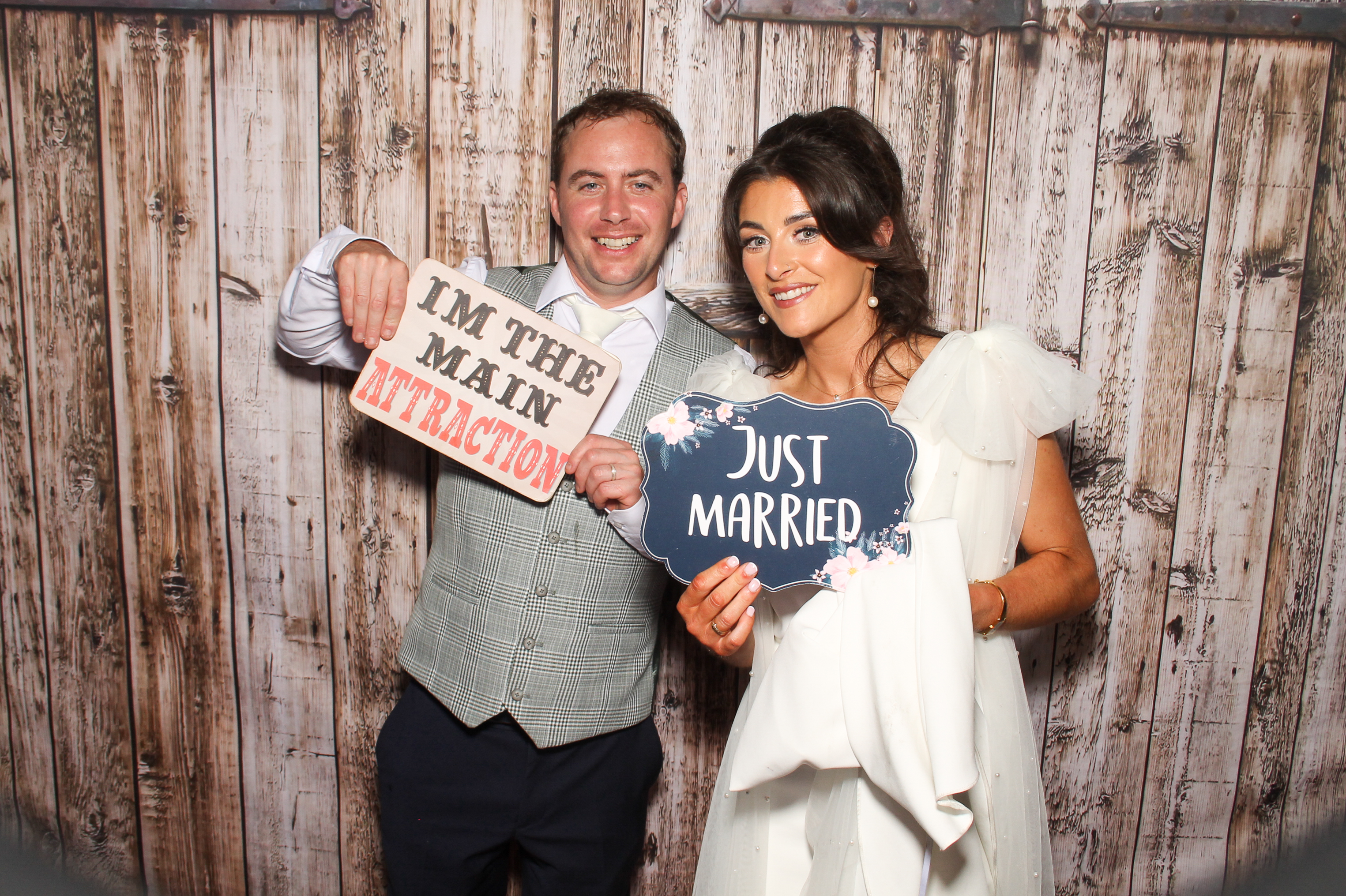 Naomi & Cian | View more photos from the event at gallery.snapmagic.ie/u/SnapMagic/Naomi-Cian