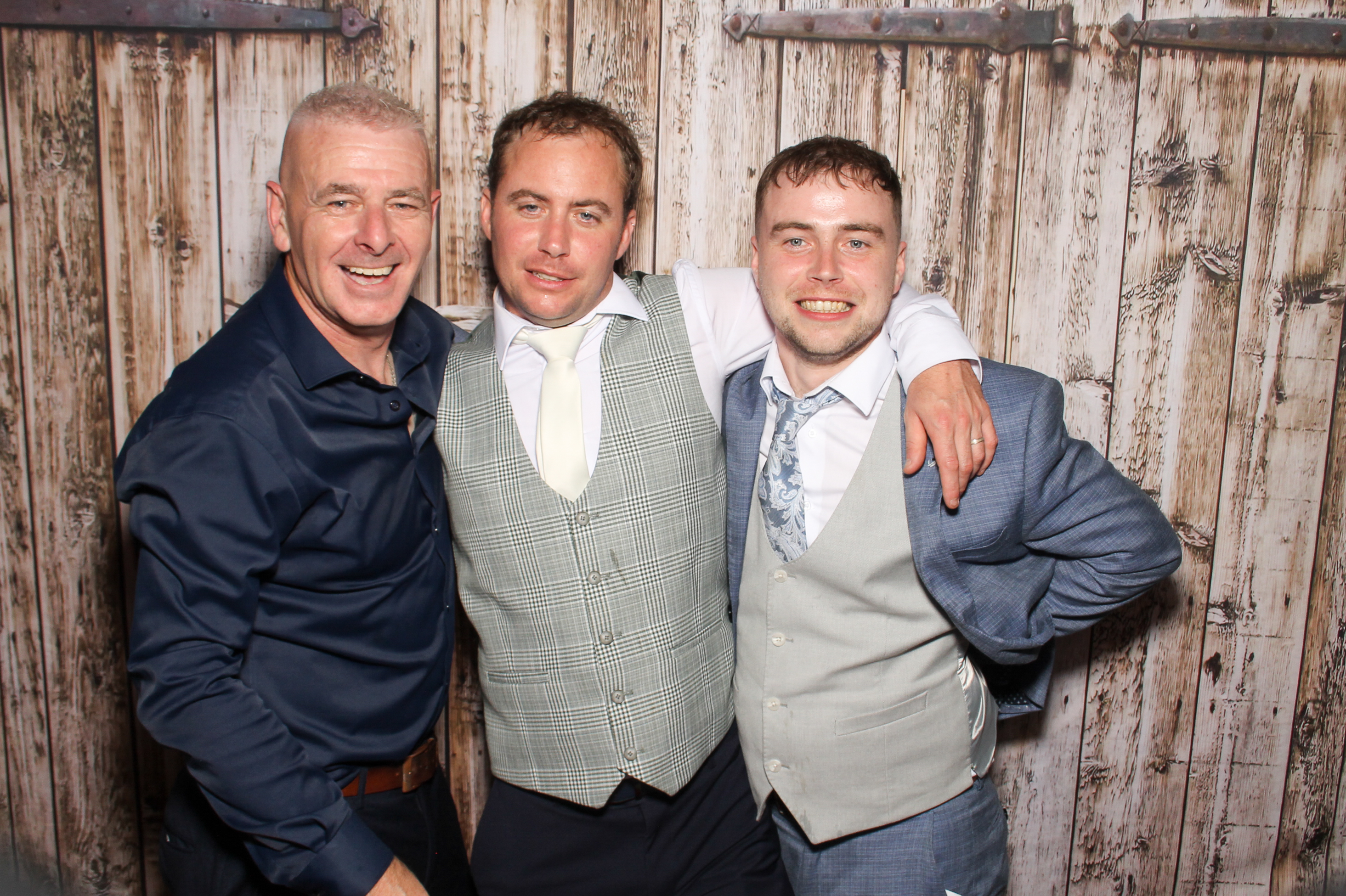 Naomi & Cian | View more photos from the event at gallery.snapmagic.ie/u/SnapMagic/Naomi-Cian