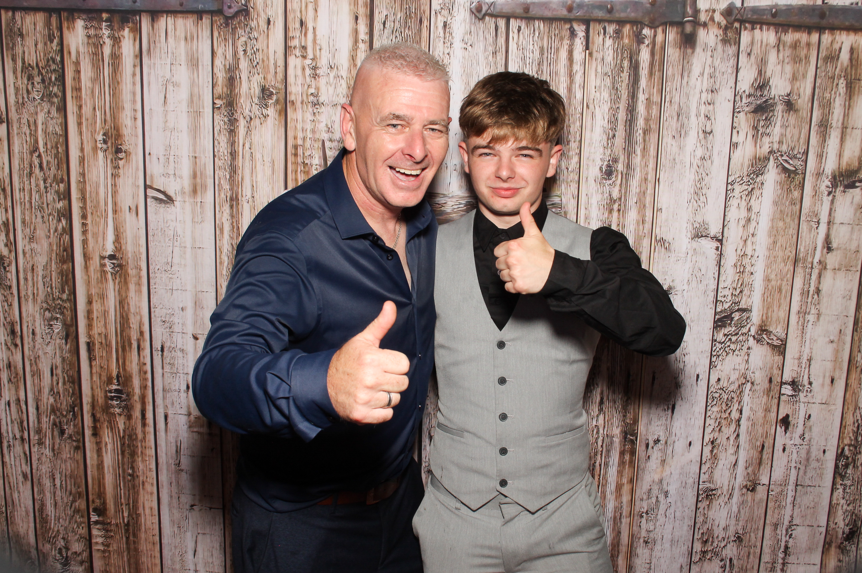 Naomi & Cian | View more photos from the event at gallery.snapmagic.ie/u/SnapMagic/Naomi-Cian