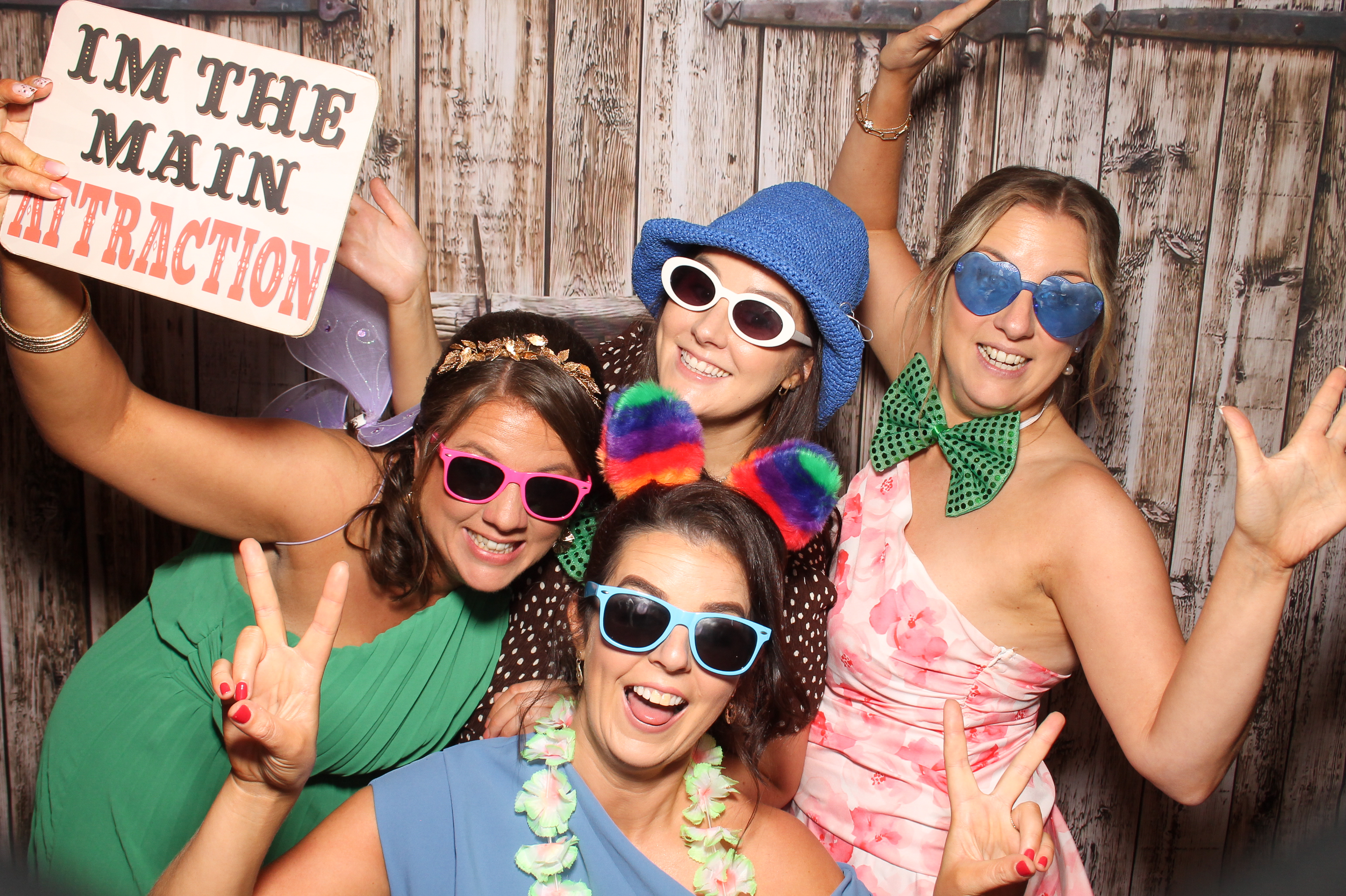 Naomi & Cian | View more photos from the event at gallery.snapmagic.ie/u/SnapMagic/Naomi-Cian