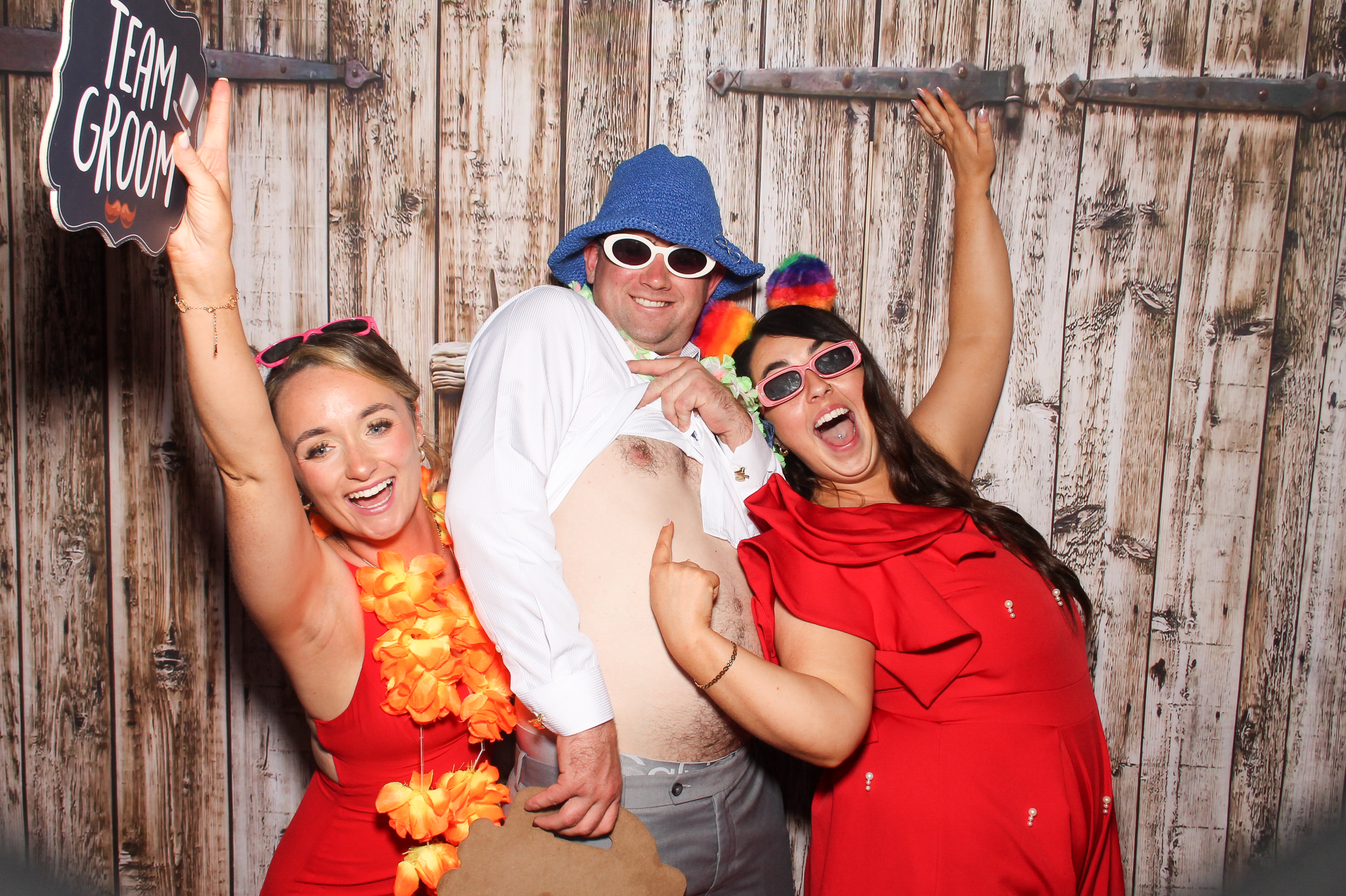 Naomi & Cian | View more photos from the event at gallery.snapmagic.ie/u/SnapMagic/Naomi-Cian