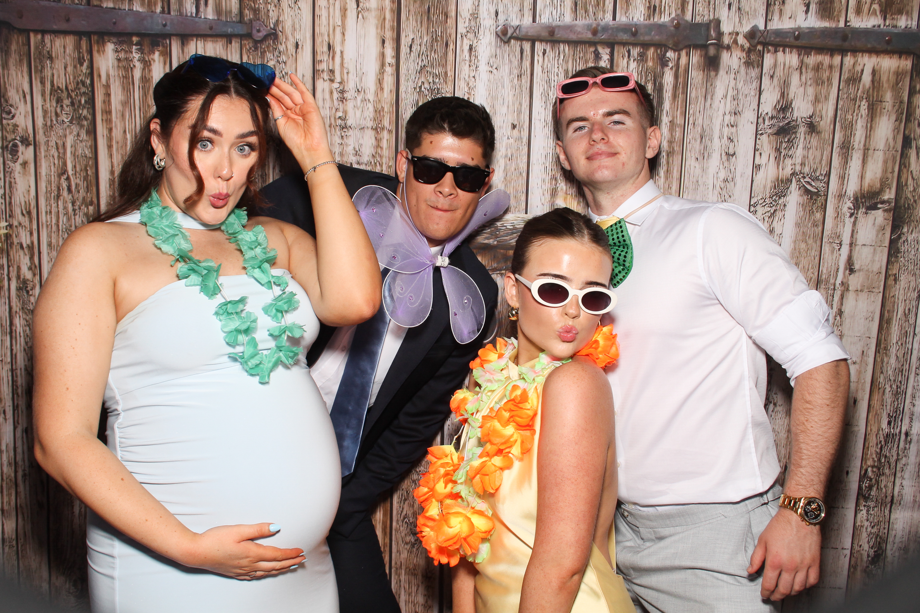 Naomi & Cian | View more photos from the event at gallery.snapmagic.ie/u/SnapMagic/Naomi-Cian