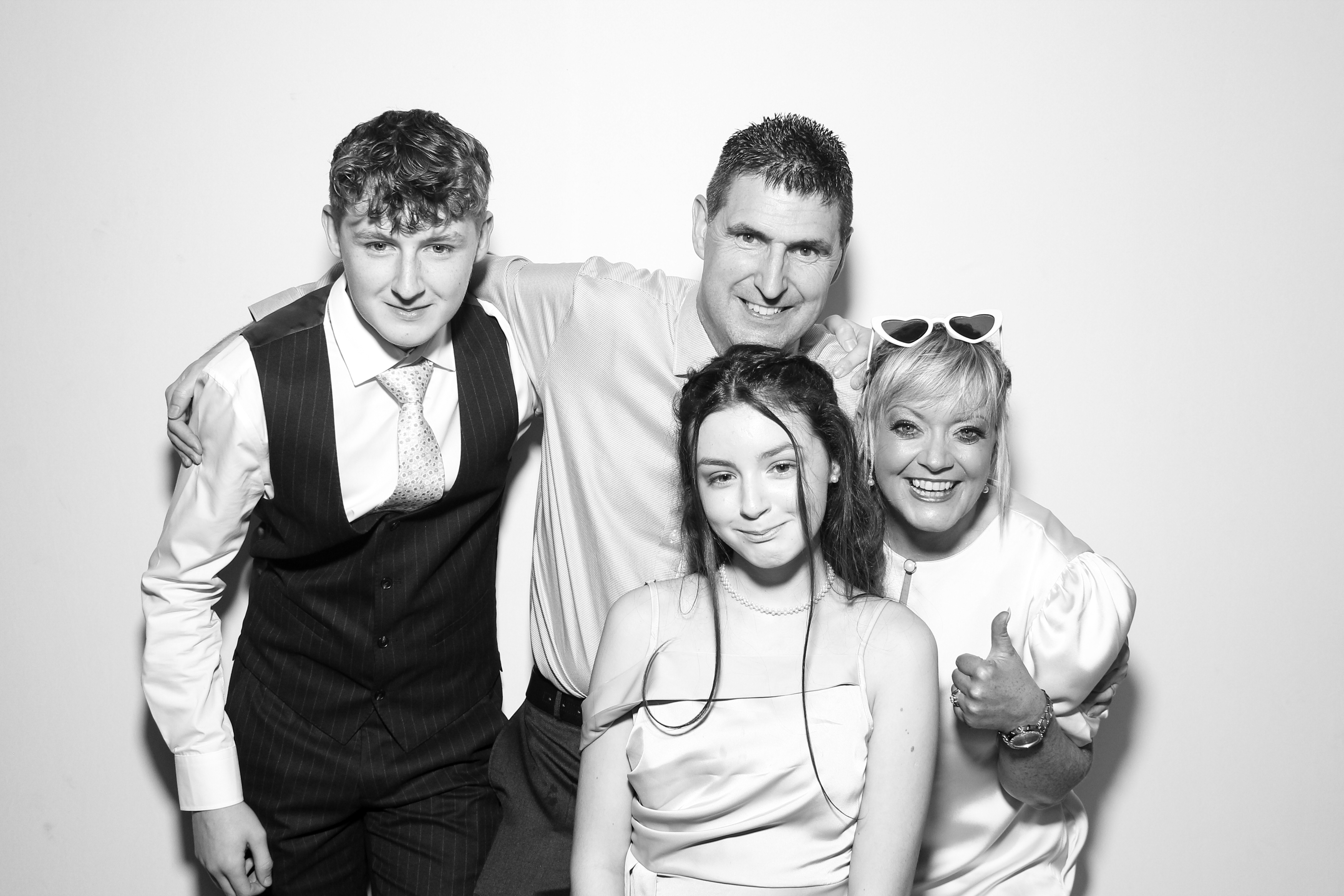Nicola & Gary | View more photos from the event at gallery.snapmagic.ie/u/SnapMagic/Nicola-Gary