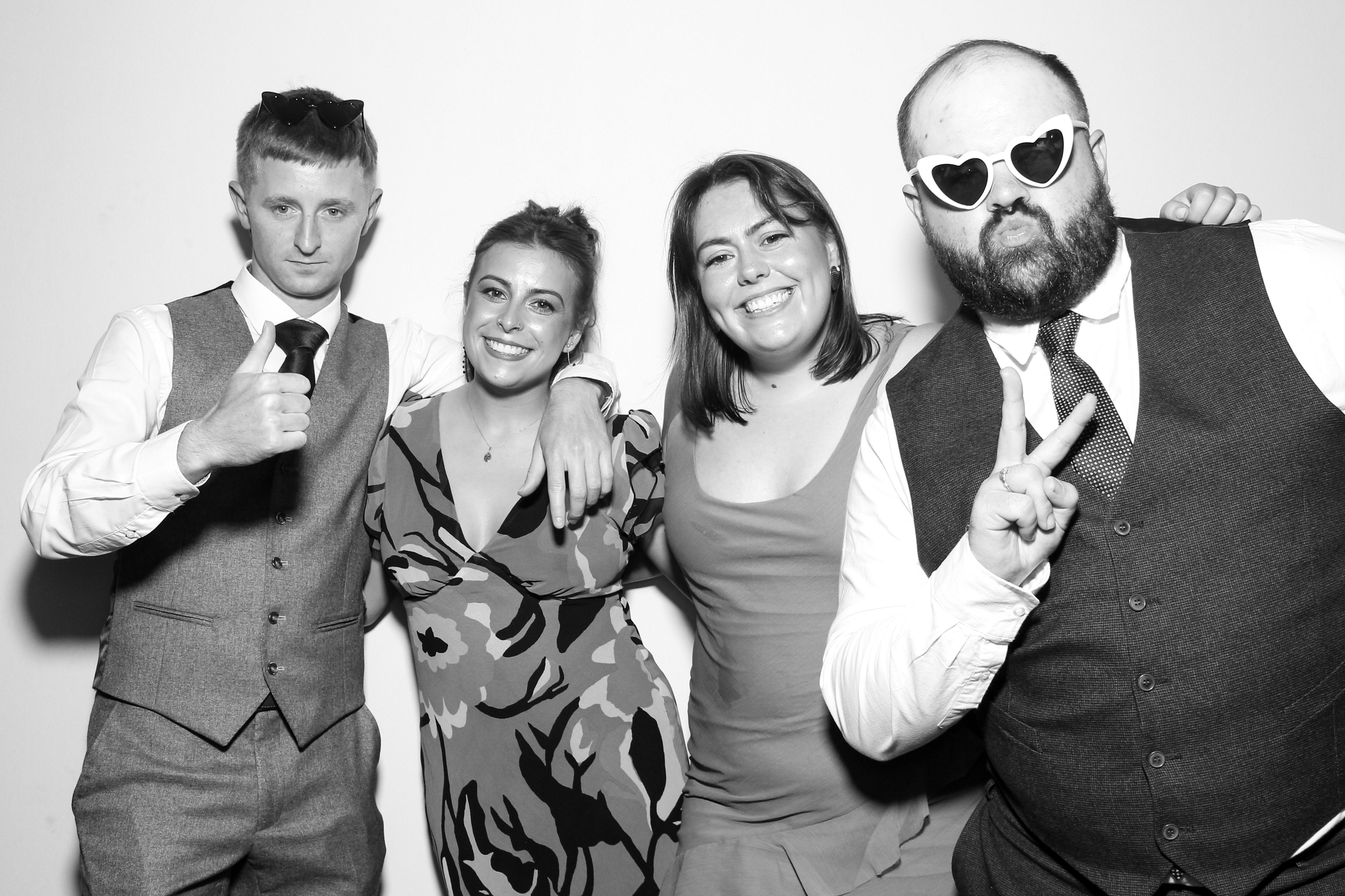 Nicola & Gary | View more photos from the event at gallery.snapmagic.ie/u/SnapMagic/Nicola-Gary