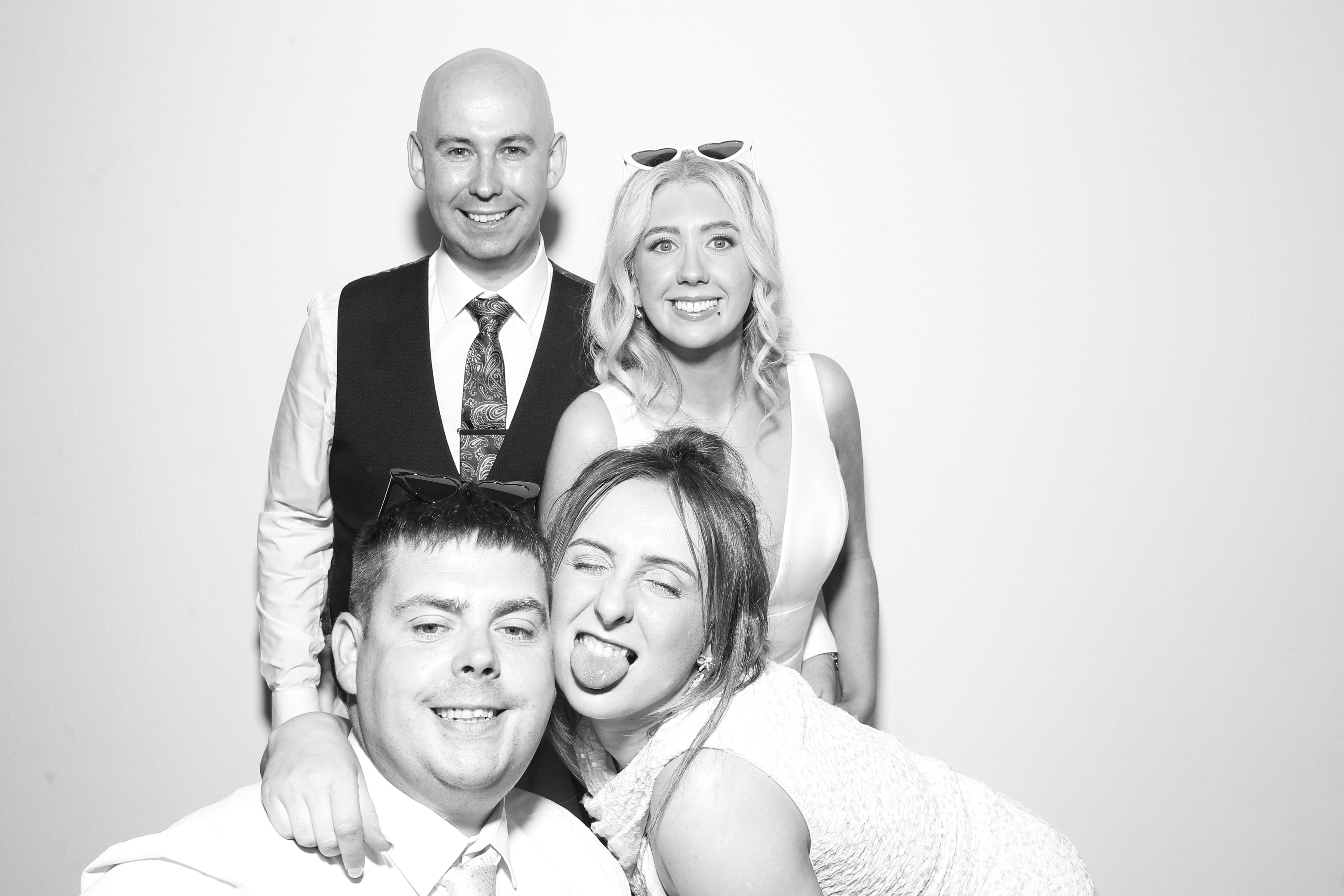 Nicola & Gary | View more photos from the event at gallery.snapmagic.ie/u/SnapMagic/Nicola-Gary