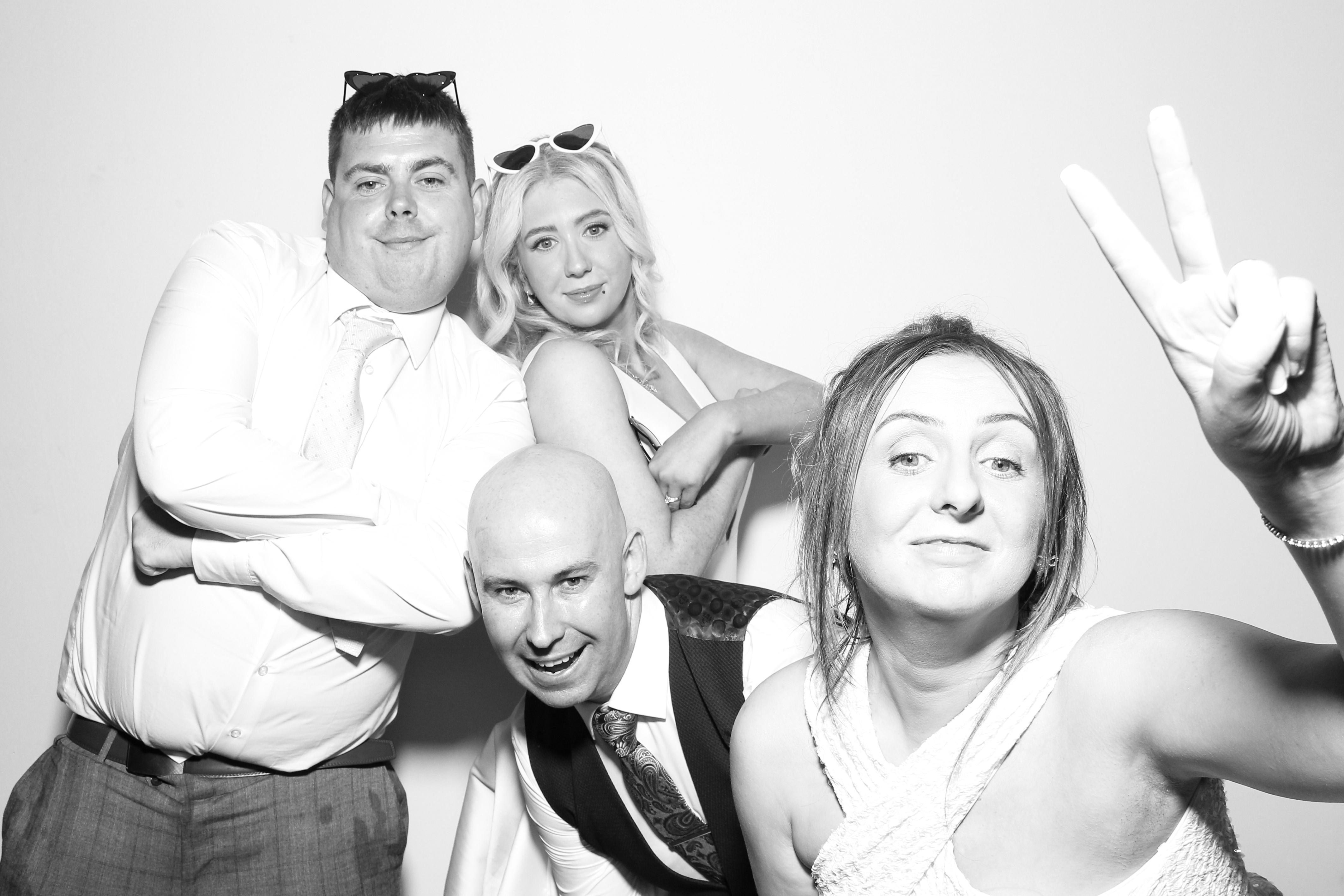 Nicola & Gary | View more photos from the event at gallery.snapmagic.ie/u/SnapMagic/Nicola-Gary