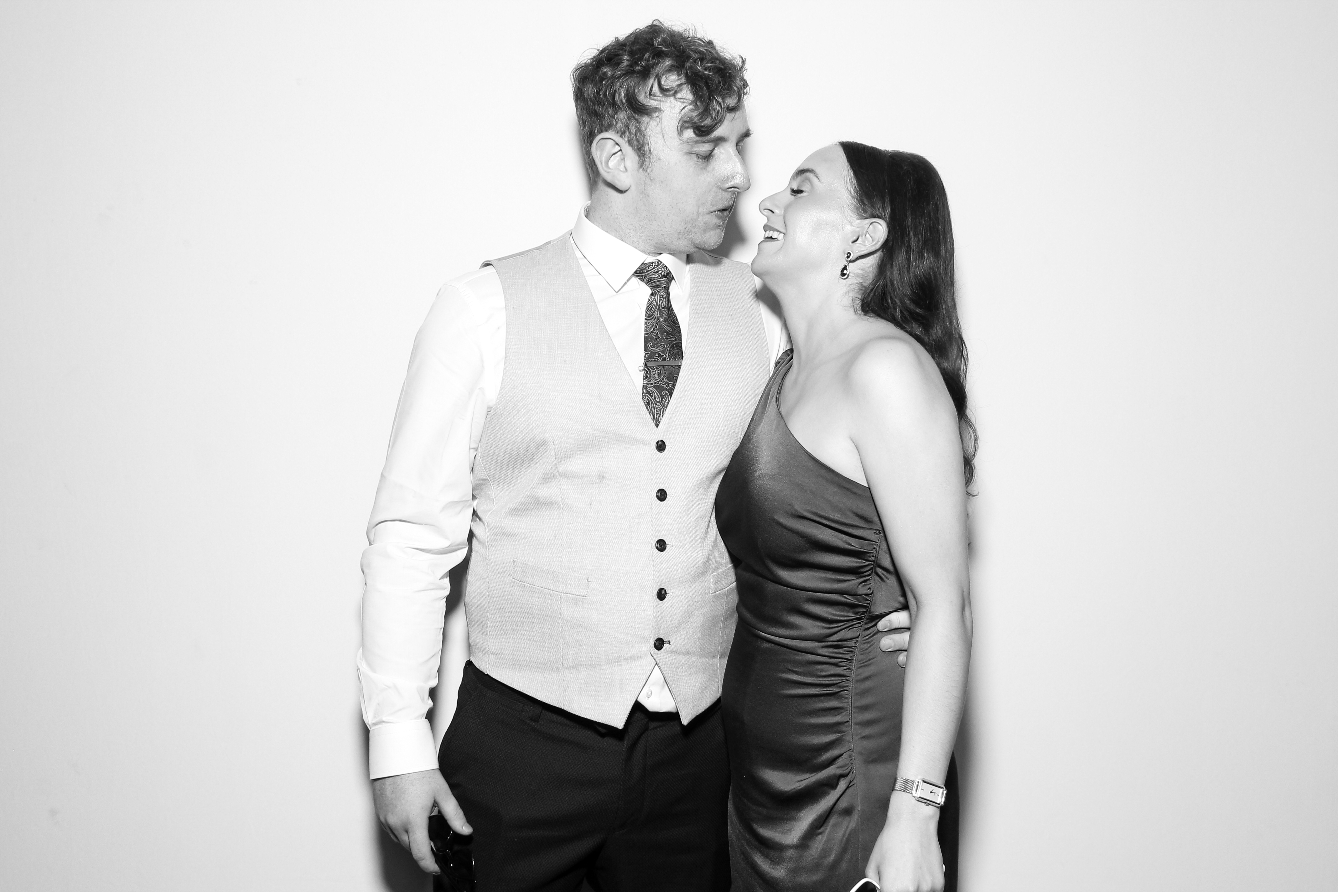 Nicola & Gary | View more photos from the event at gallery.snapmagic.ie/u/SnapMagic/Nicola-Gary