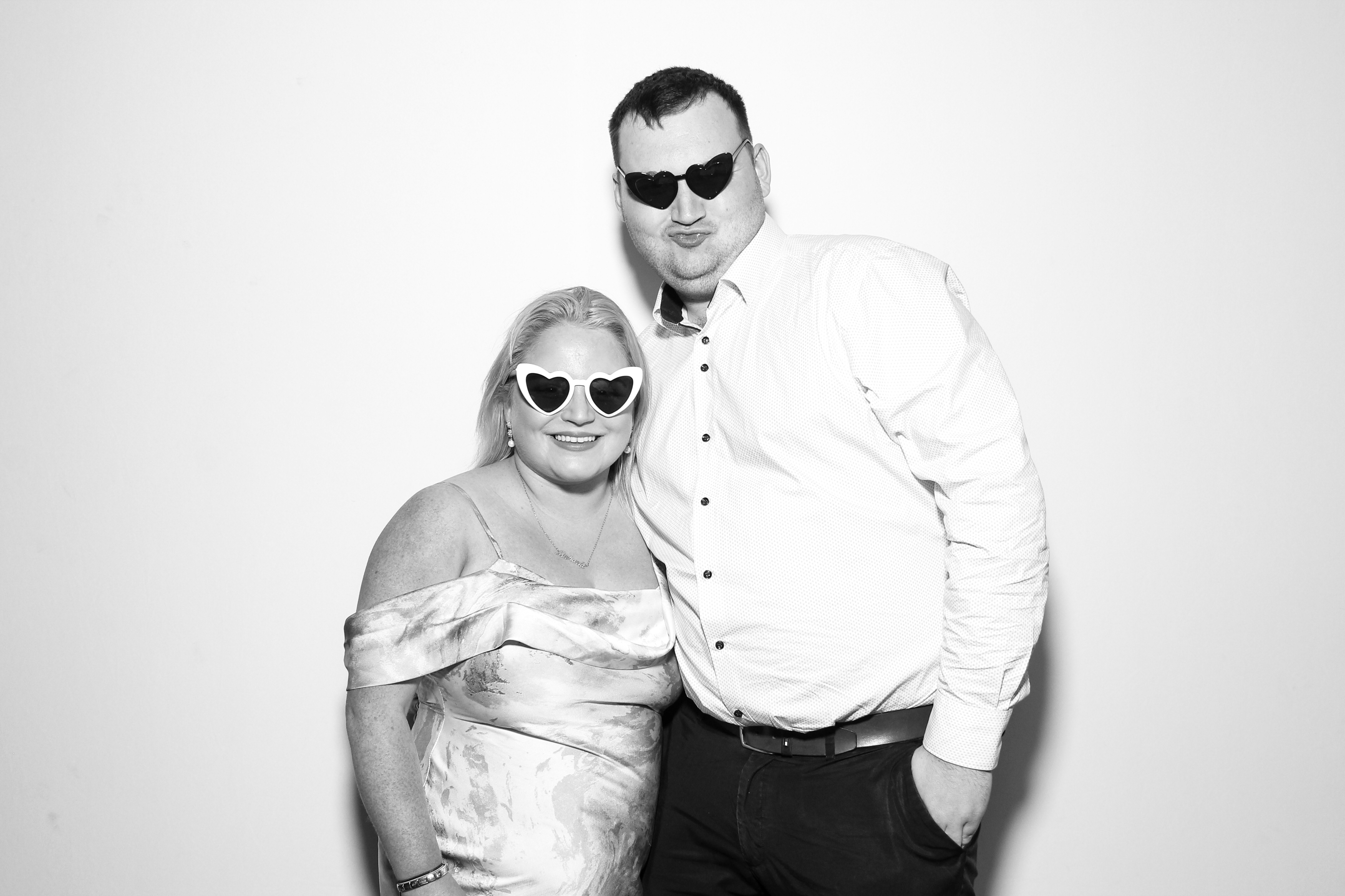 Nicola & Gary | View more photos from the event at gallery.snapmagic.ie/u/SnapMagic/Nicola-Gary