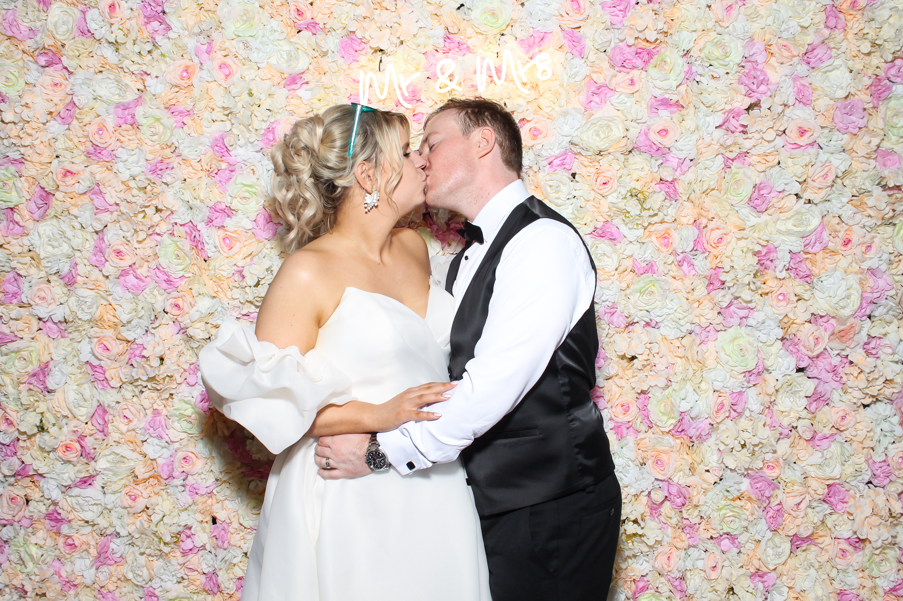 Nicole & Kieran's Wedding | View more photos from the event at gallery.snapmagic.ie/u/SnapMagic/Nicole-Kierans-Wedding
