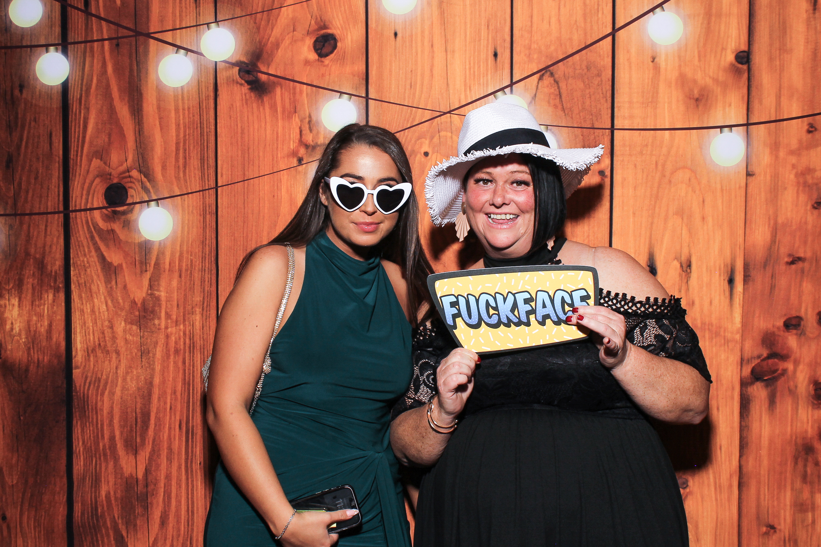 Pauline & Evan | View more photos from the event at gallery.snapmagic.ie/u/SnapMagic/Pauline-Evan