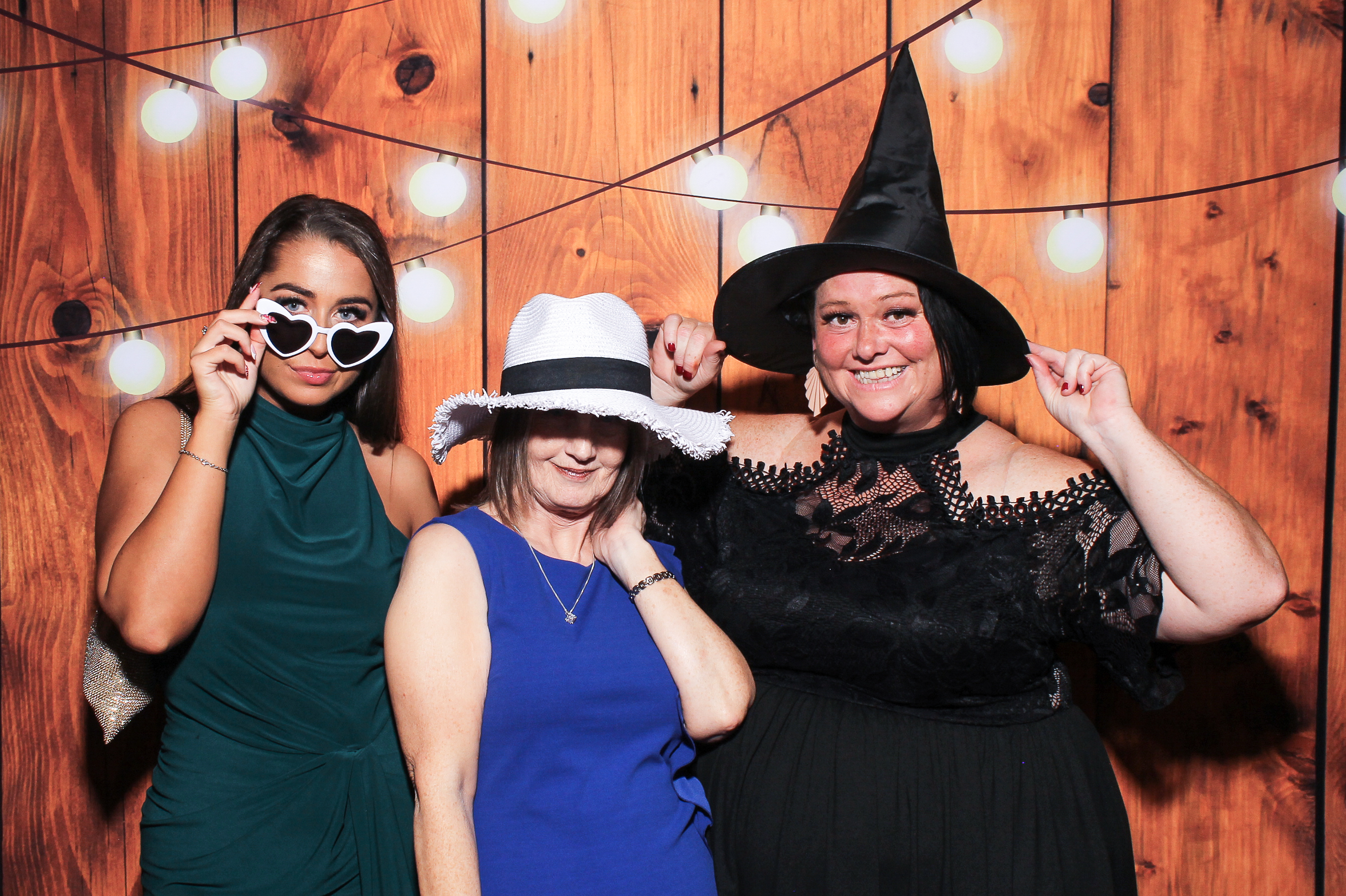 Pauline & Evan | View more photos from the event at gallery.snapmagic.ie/u/SnapMagic/Pauline-Evan