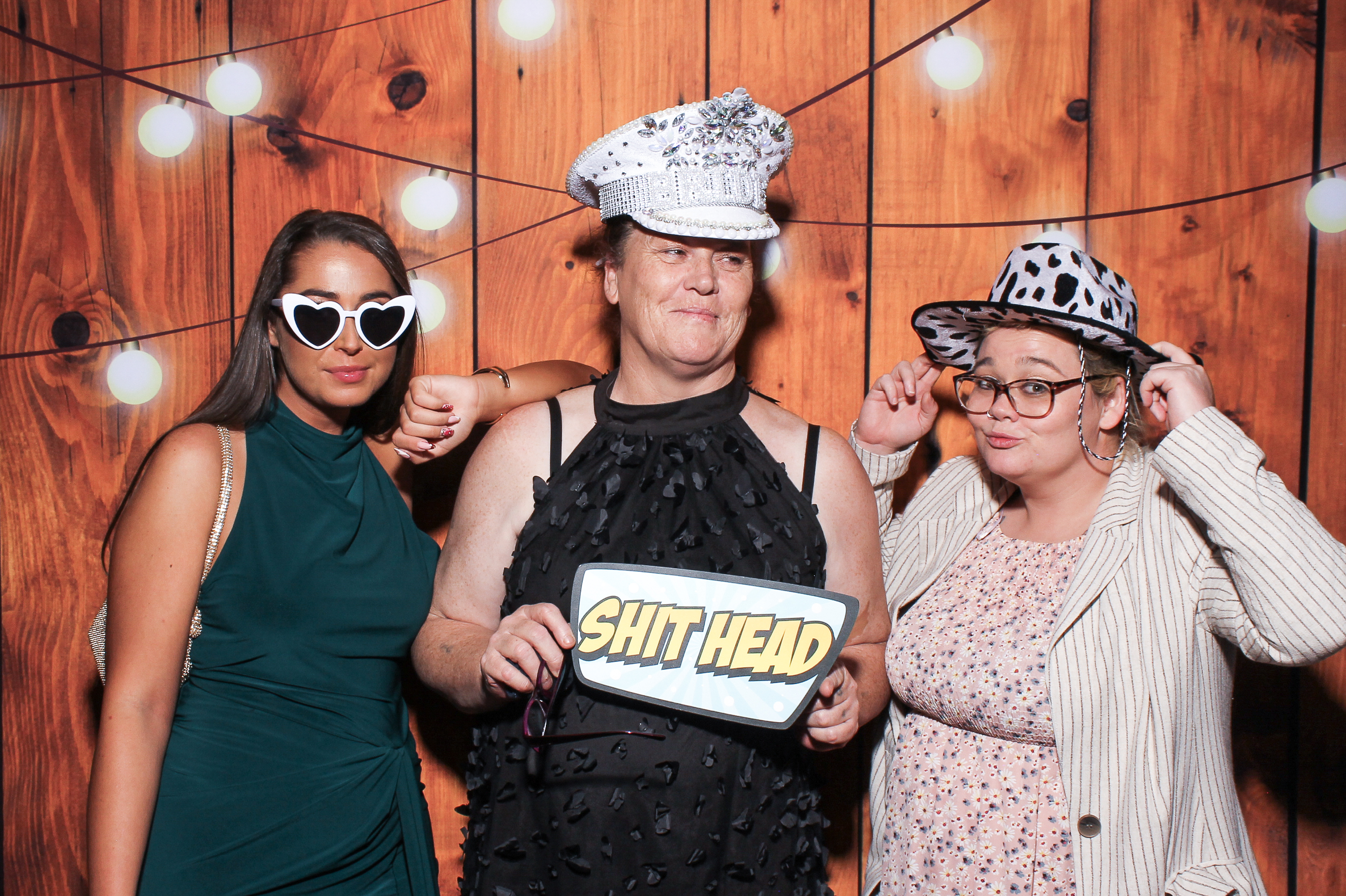 Pauline & Evan | View more photos from the event at gallery.snapmagic.ie/u/SnapMagic/Pauline-Evan