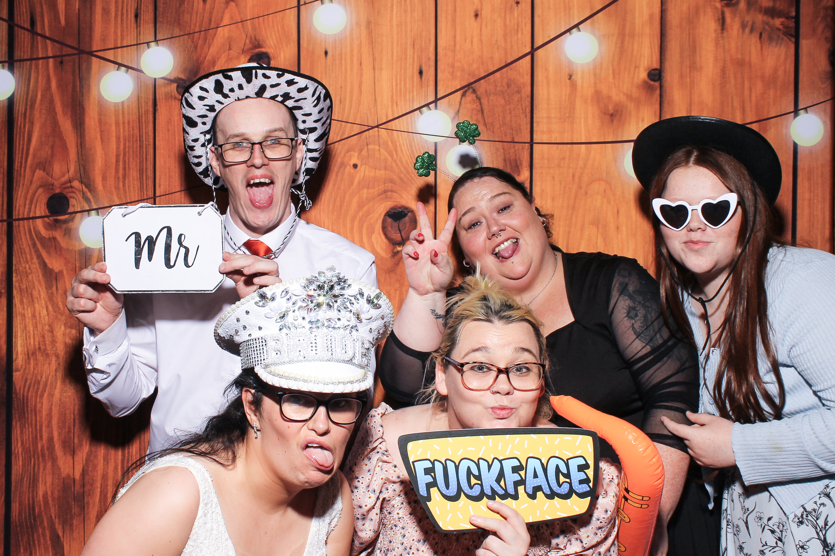 Pauline & Evan | View more photos from the event at gallery.snapmagic.ie/u/SnapMagic/Pauline-Evan