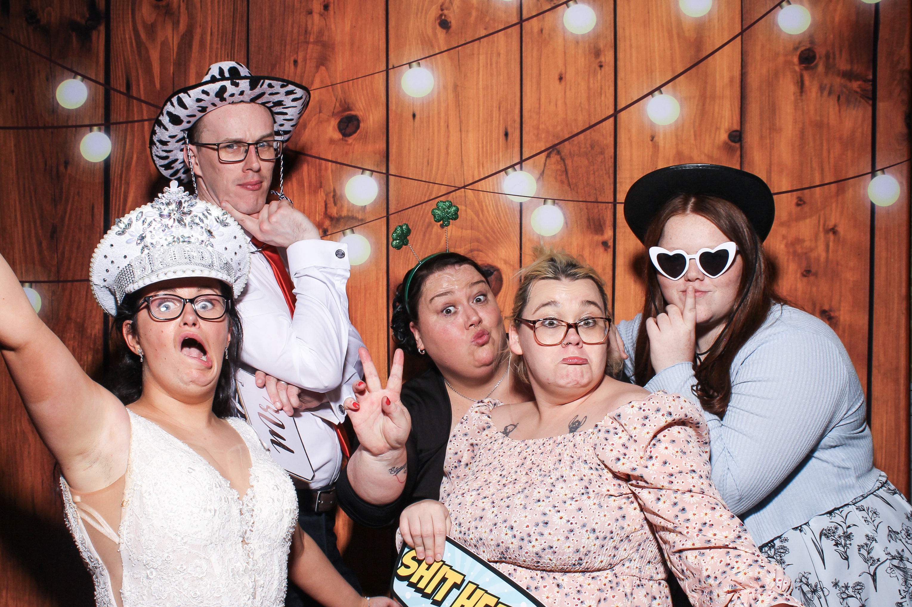 Pauline & Evan | View more photos from the event at gallery.snapmagic.ie/u/SnapMagic/Pauline-Evan