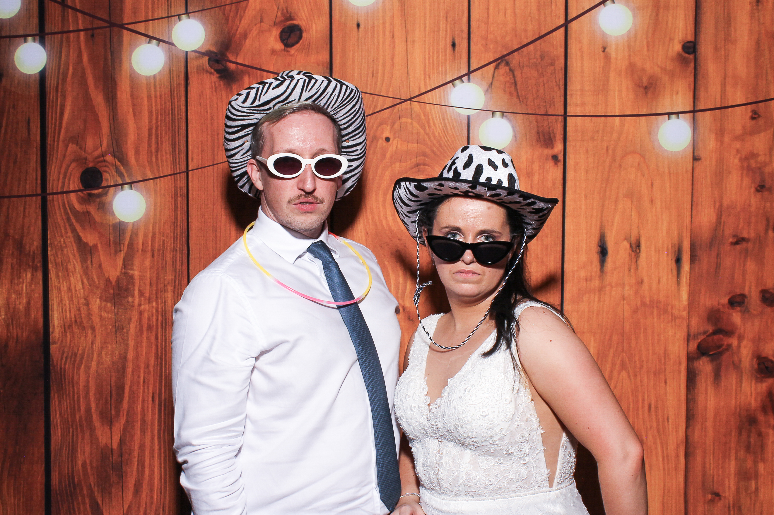 Pauline & Evan | View more photos from the event at gallery.snapmagic.ie/u/SnapMagic/Pauline-Evan