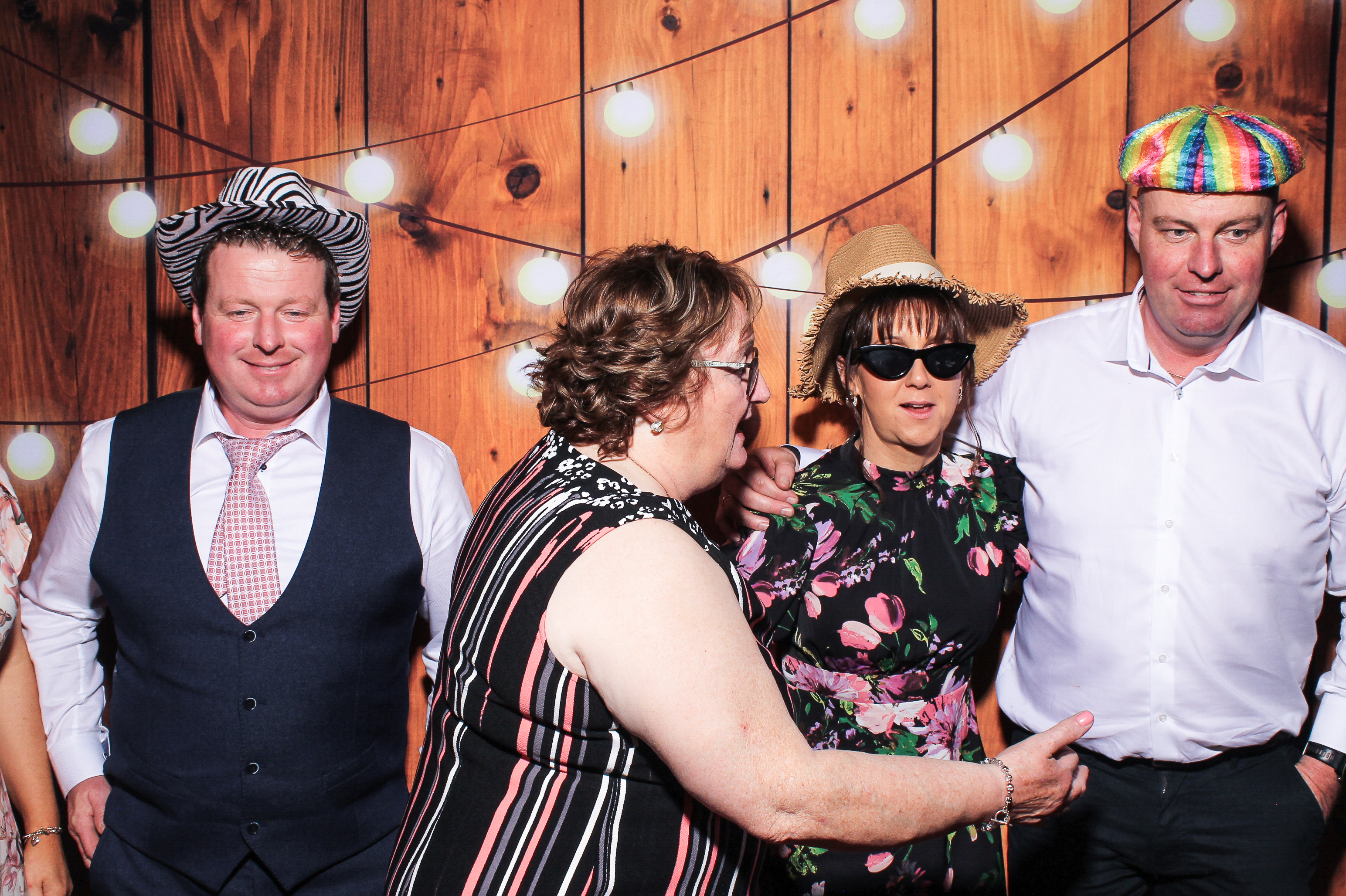 Pauline & Evan | View more photos from the event at gallery.snapmagic.ie/u/SnapMagic/Pauline-Evan