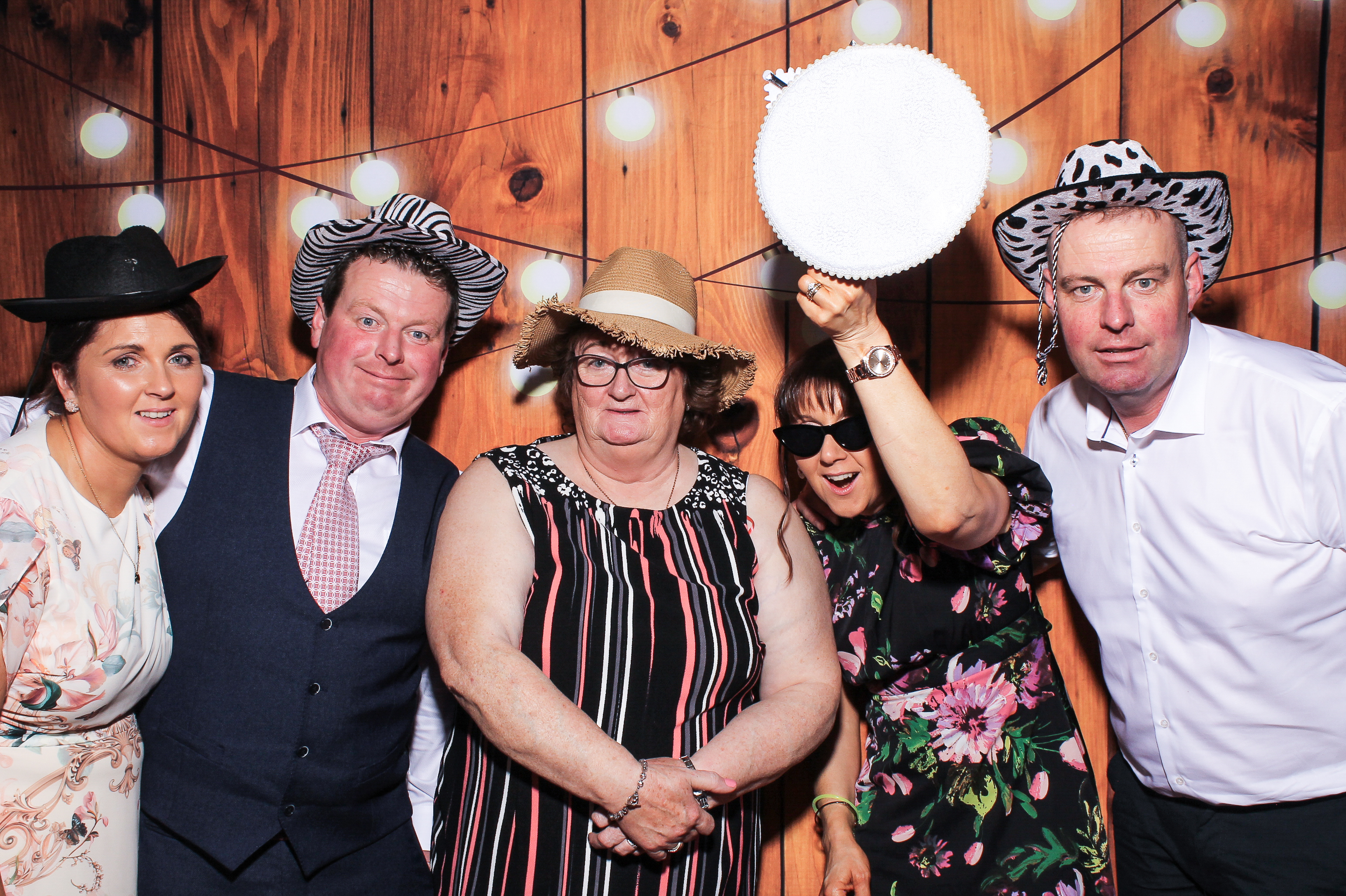 Pauline & Evan | View more photos from the event at gallery.snapmagic.ie/u/SnapMagic/Pauline-Evan