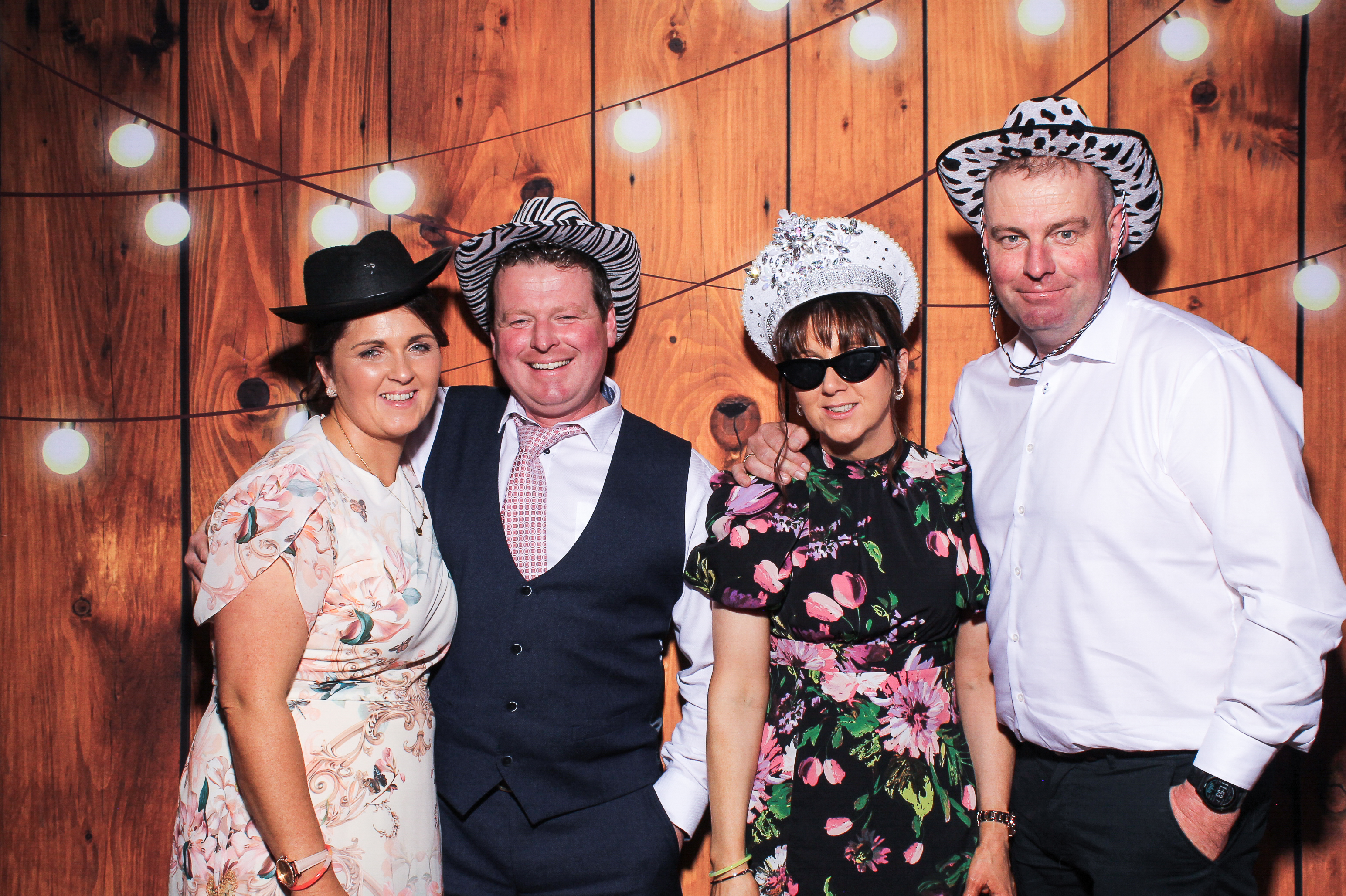 Pauline & Evan | View more photos from the event at gallery.snapmagic.ie/u/SnapMagic/Pauline-Evan