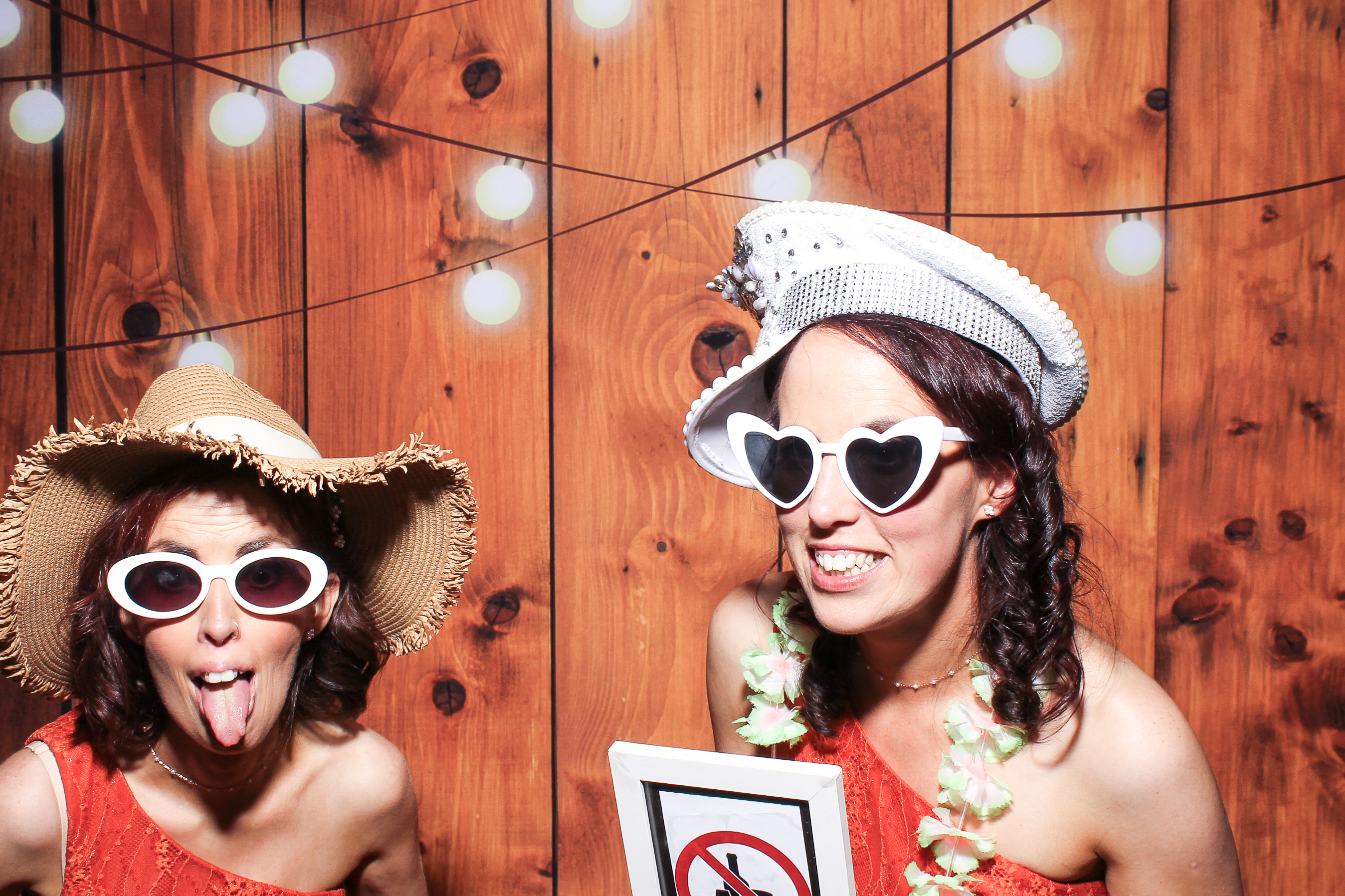 Pauline & Evan | View more photos from the event at gallery.snapmagic.ie/u/SnapMagic/Pauline-Evan