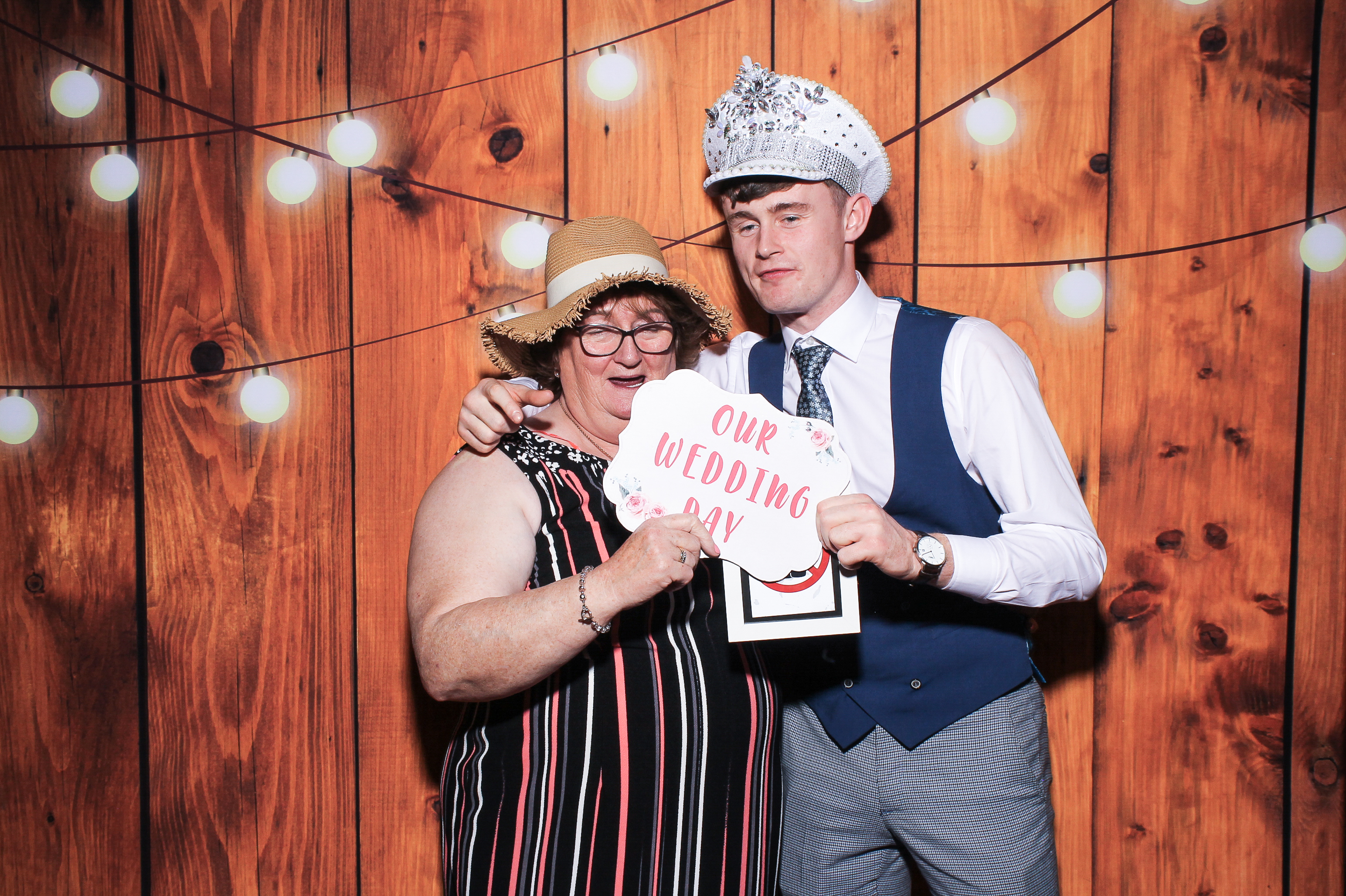 Pauline & Evan | View more photos from the event at gallery.snapmagic.ie/u/SnapMagic/Pauline-Evan