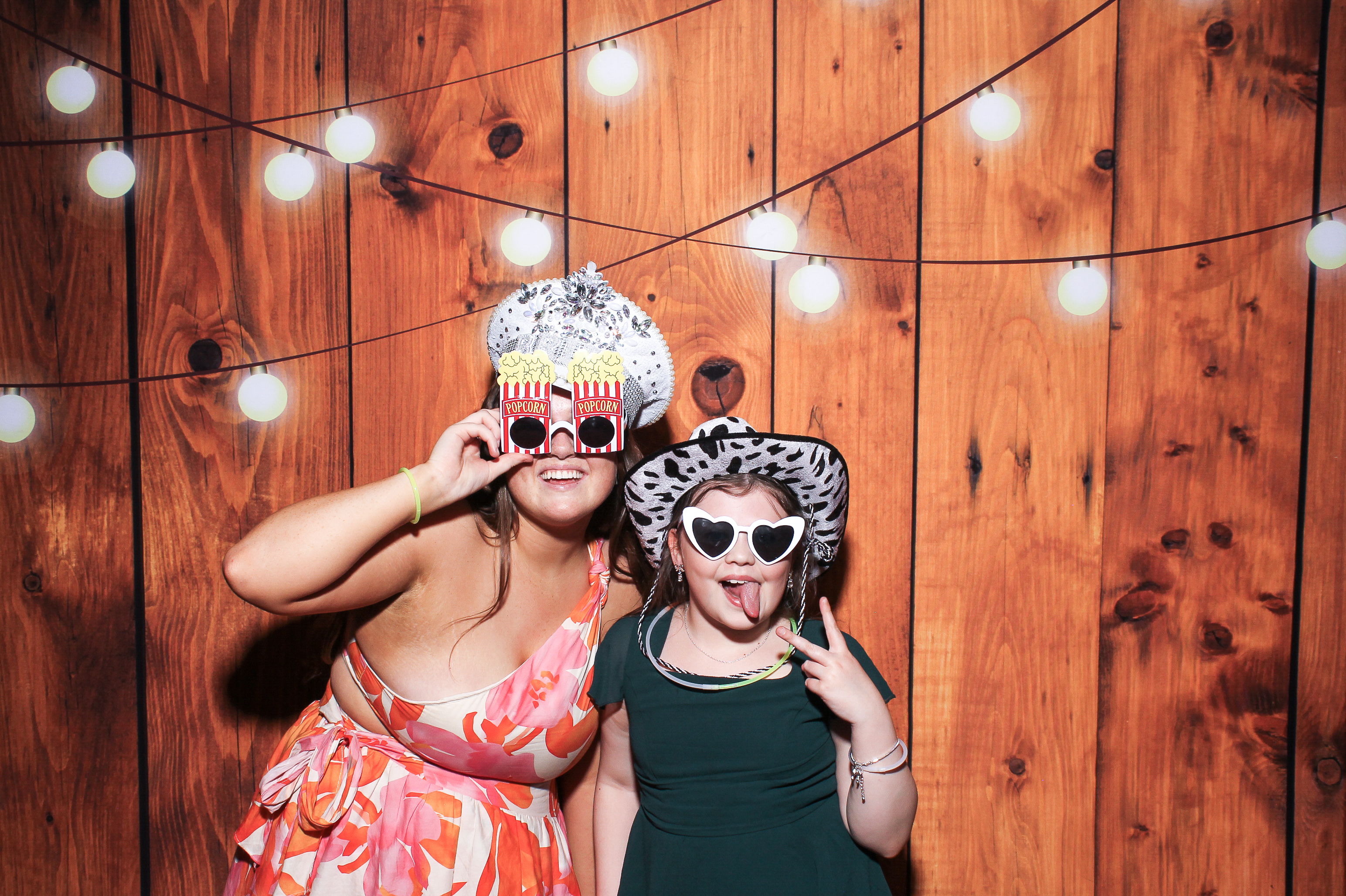 Pauline & Evan | View more photos from the event at gallery.snapmagic.ie/u/SnapMagic/Pauline-Evan